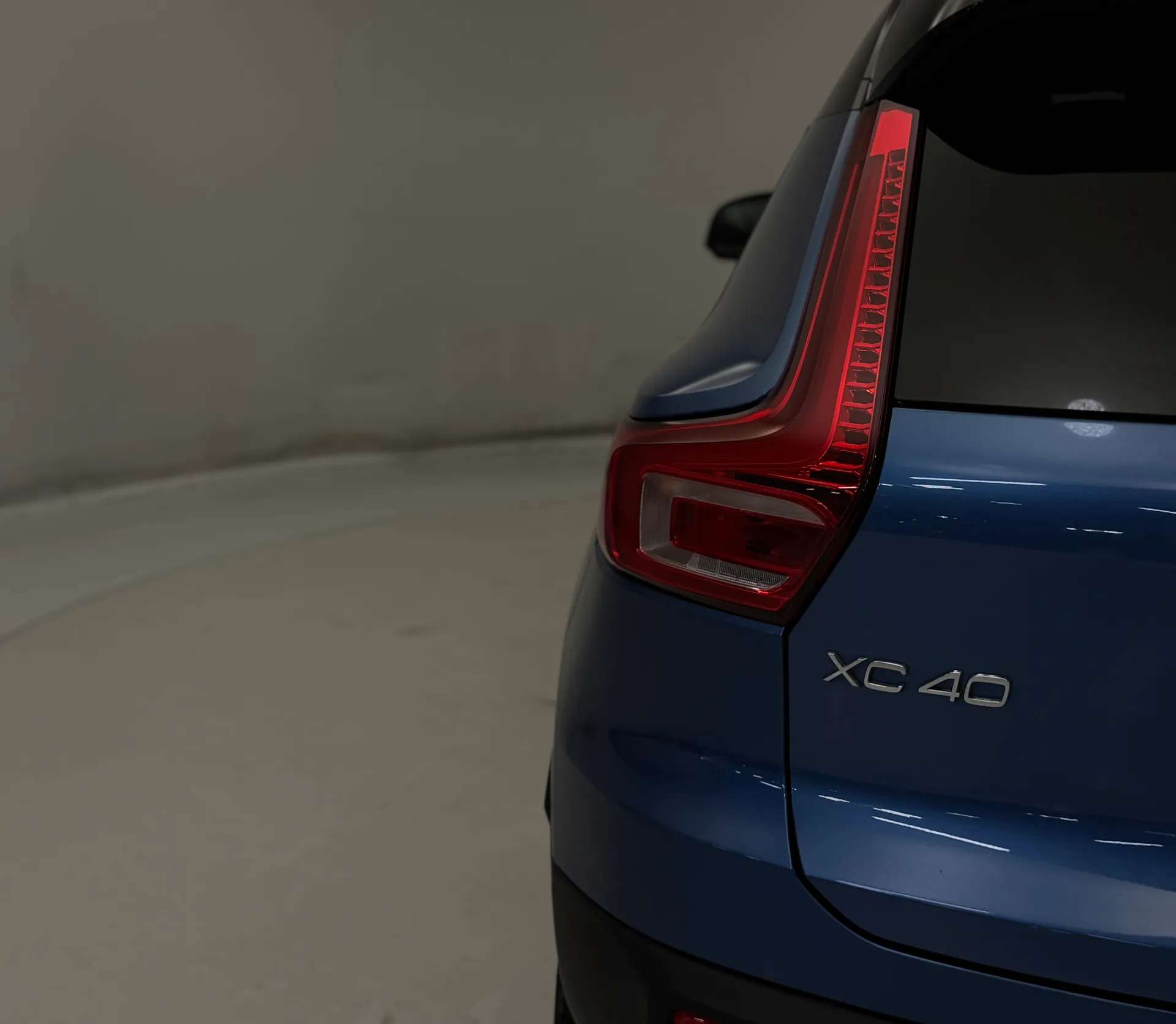 2021 VOLVO XC40 2021 VOLVO XC40