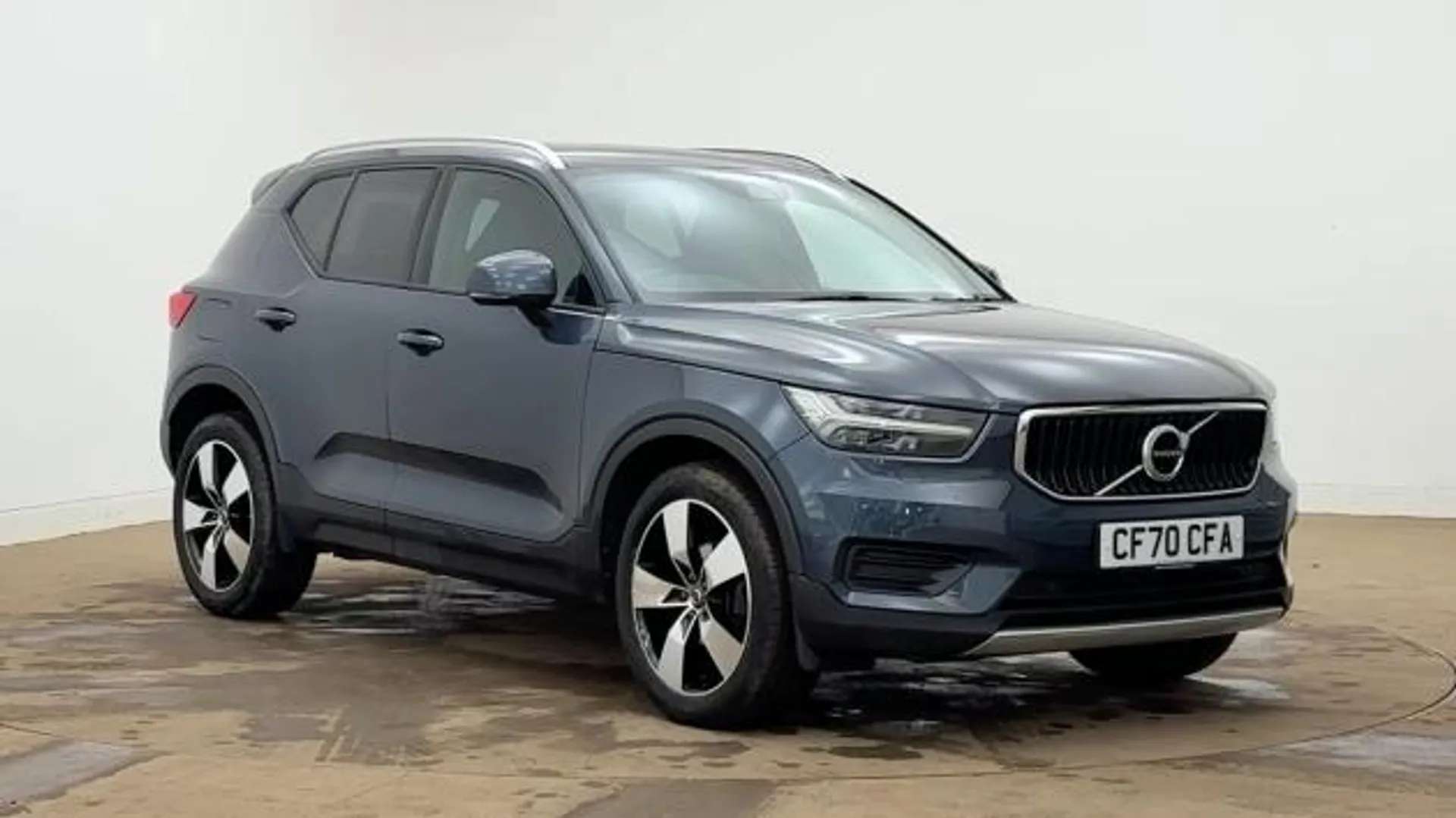 2021 VOLVO XC40 2021 VOLVO XC40