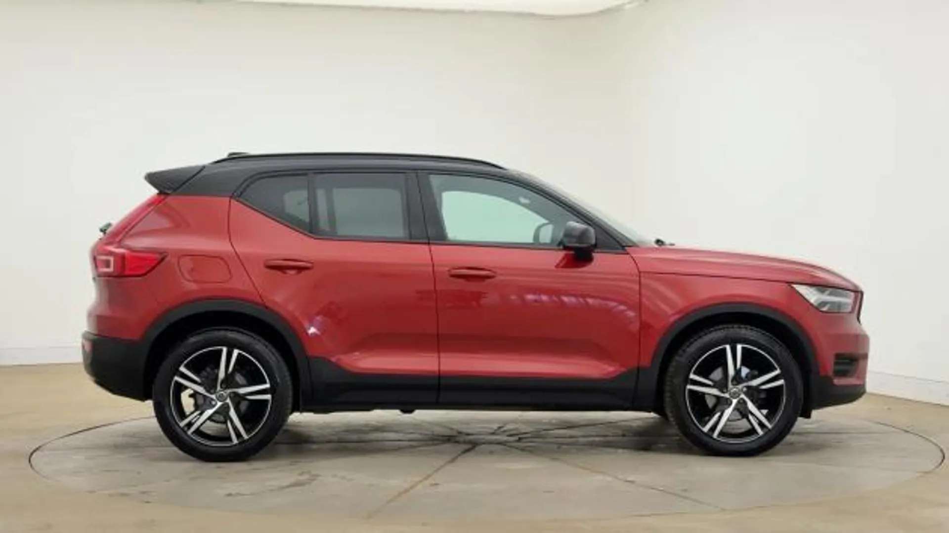 2021 VOLVO XC40 2021 VOLVO XC40