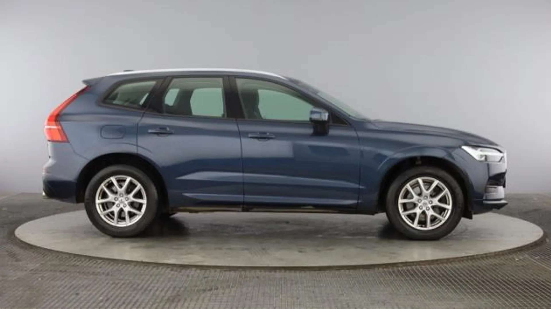 2021 VOLVO XC60 2021 VOLVO XC60