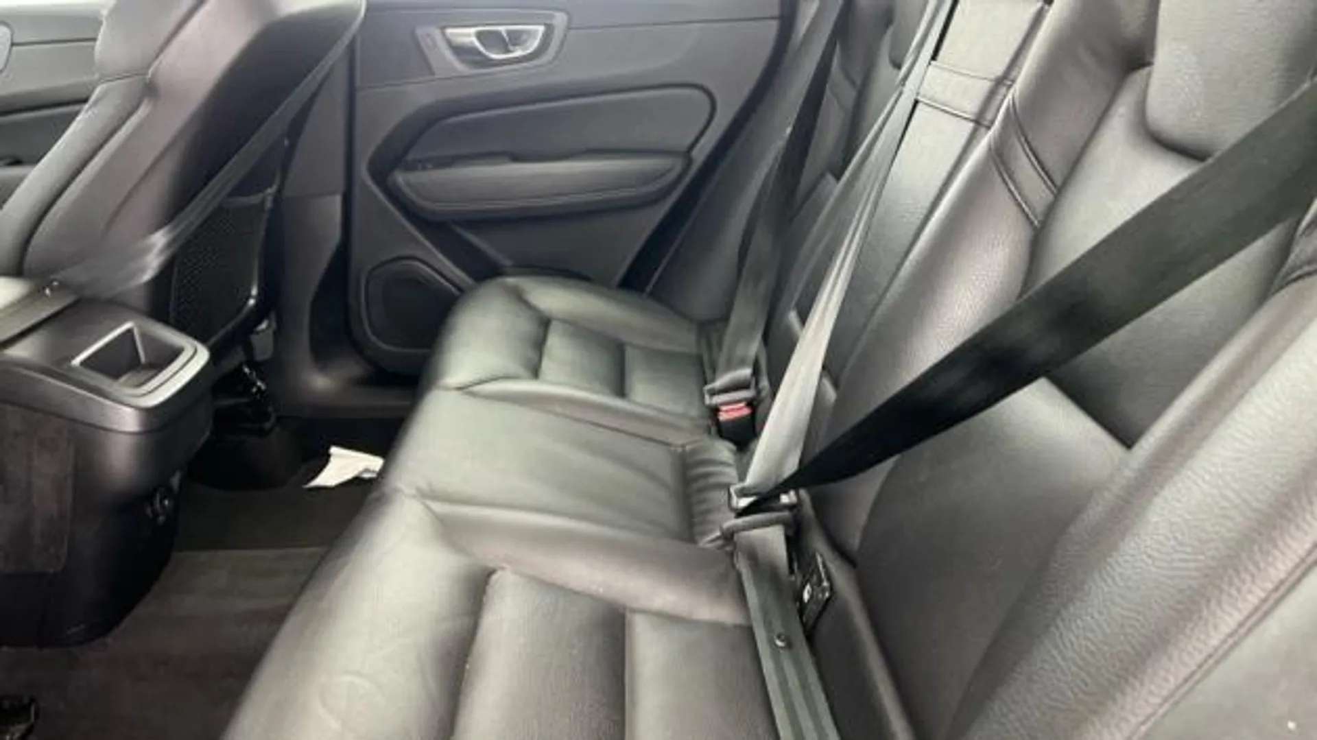 2021 VOLVO XC60 2021 VOLVO XC60