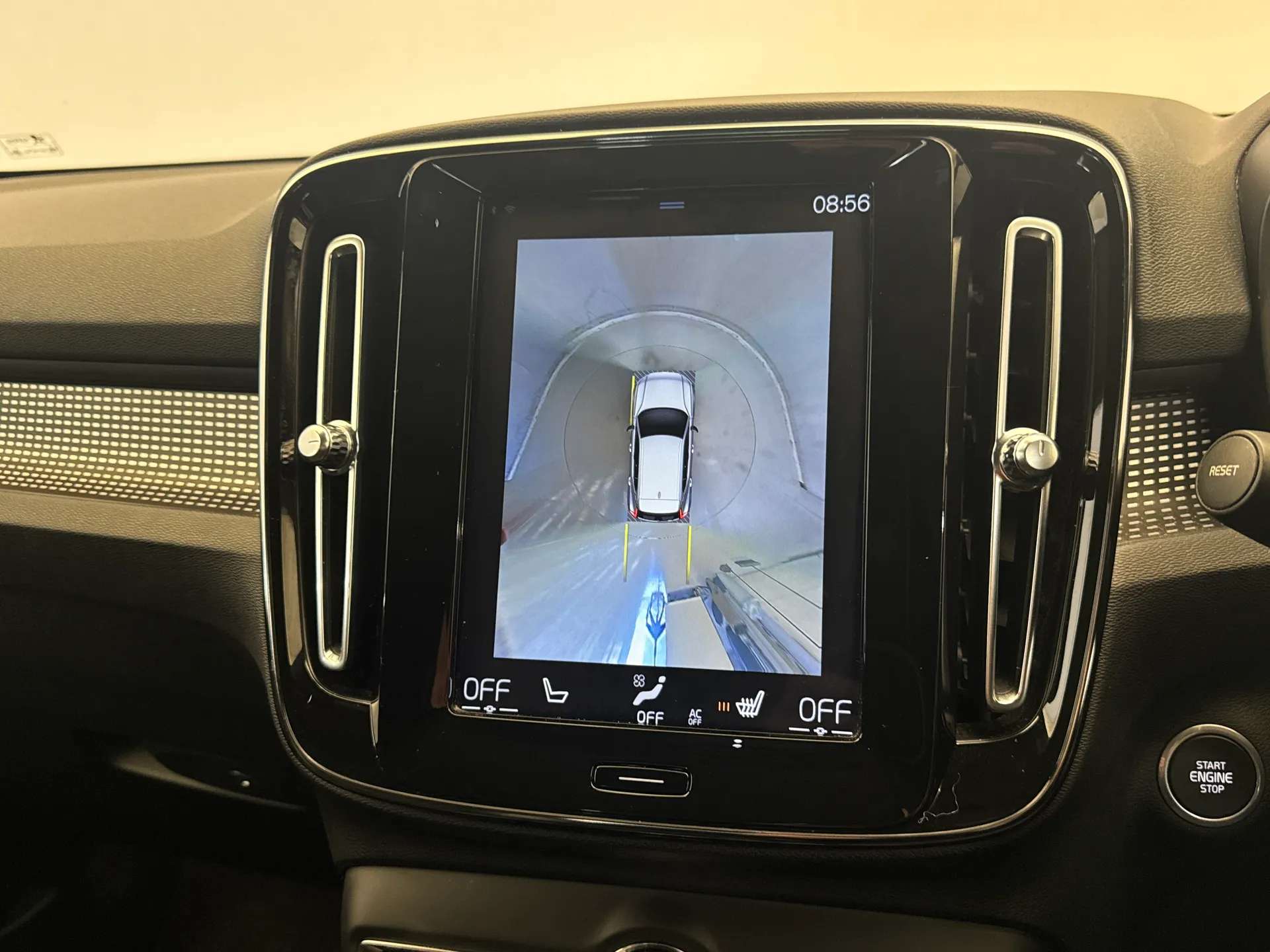 2019 VOLVO XC40 2019 VOLVO XC40