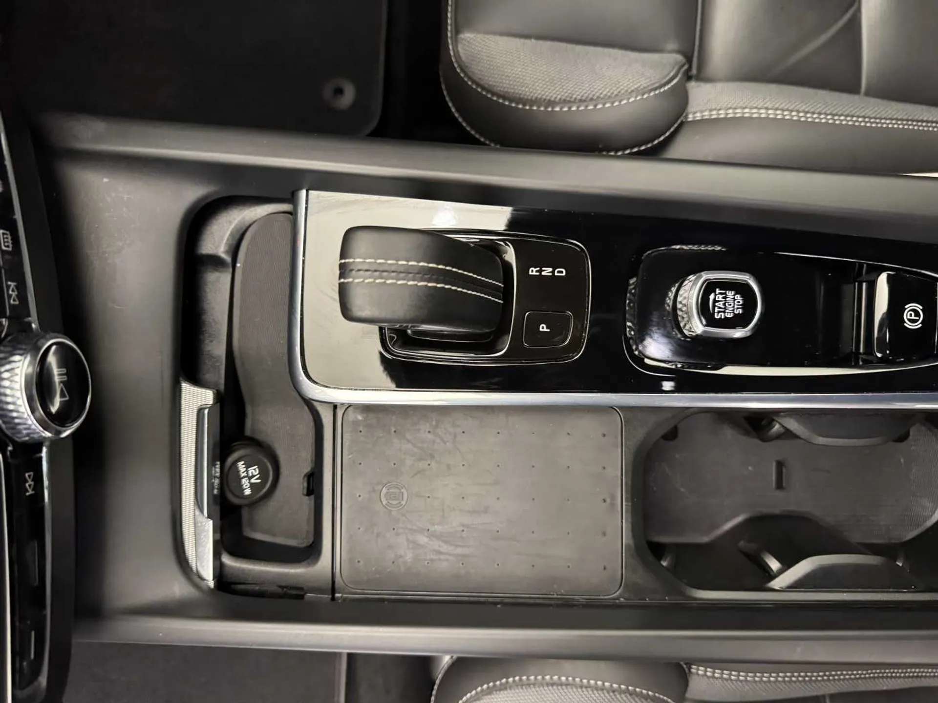 2021 VOLVO XC60 2021 VOLVO XC60