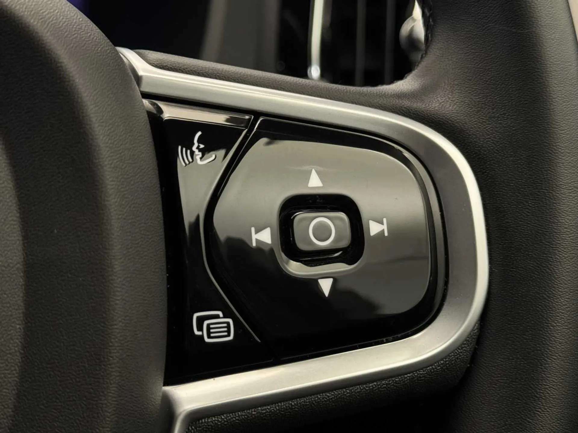 2021 VOLVO XC60 2021 VOLVO XC60