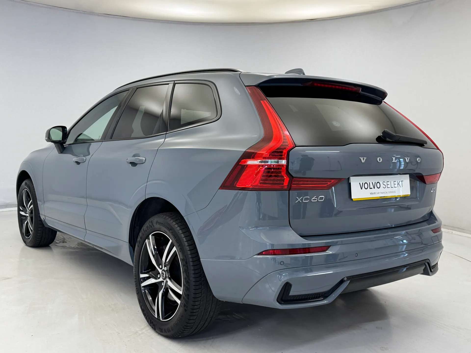 2022 VOLVO XC60 2022 VOLVO XC60