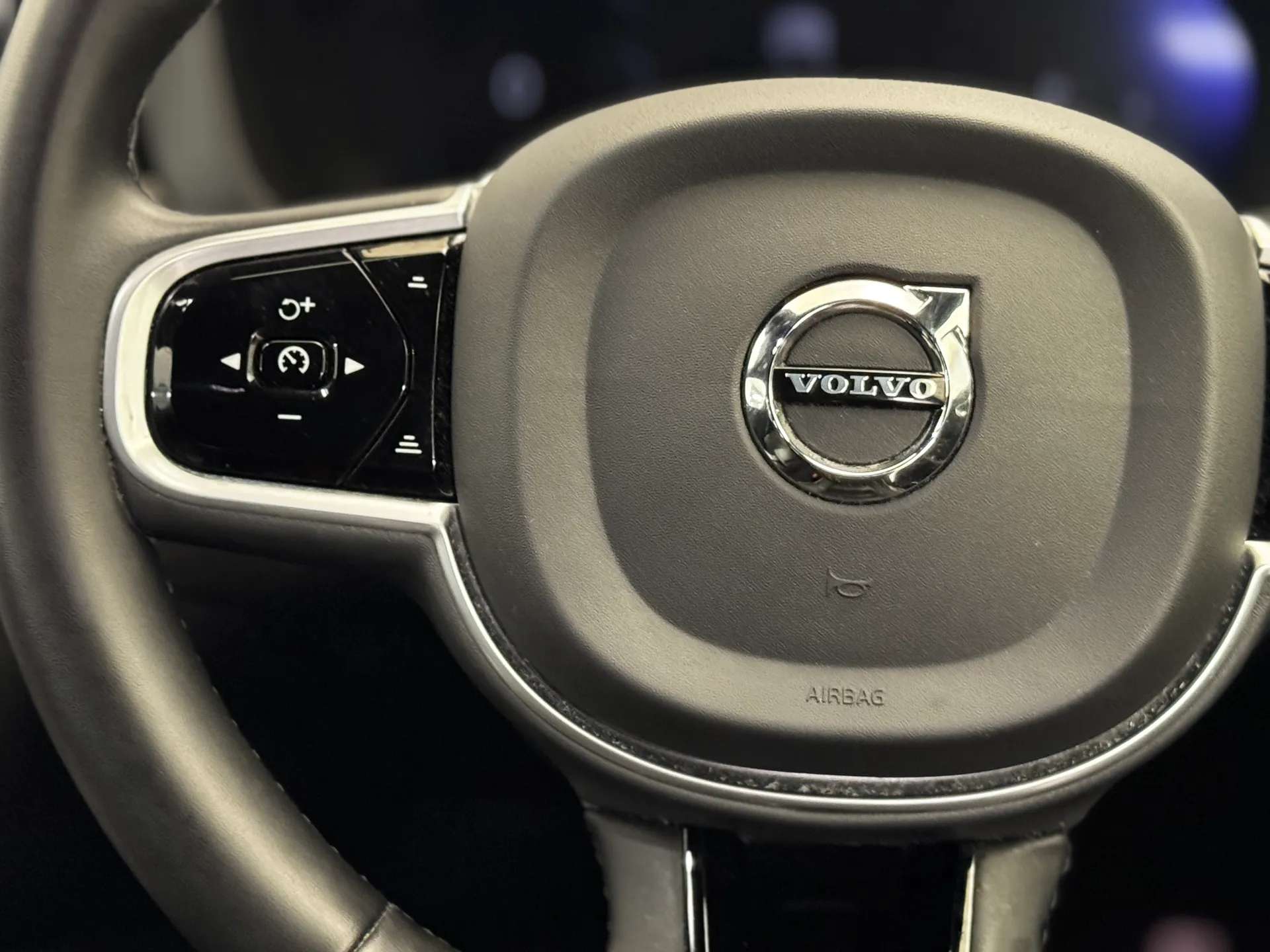 2022 VOLVO XC60 2022 VOLVO XC60