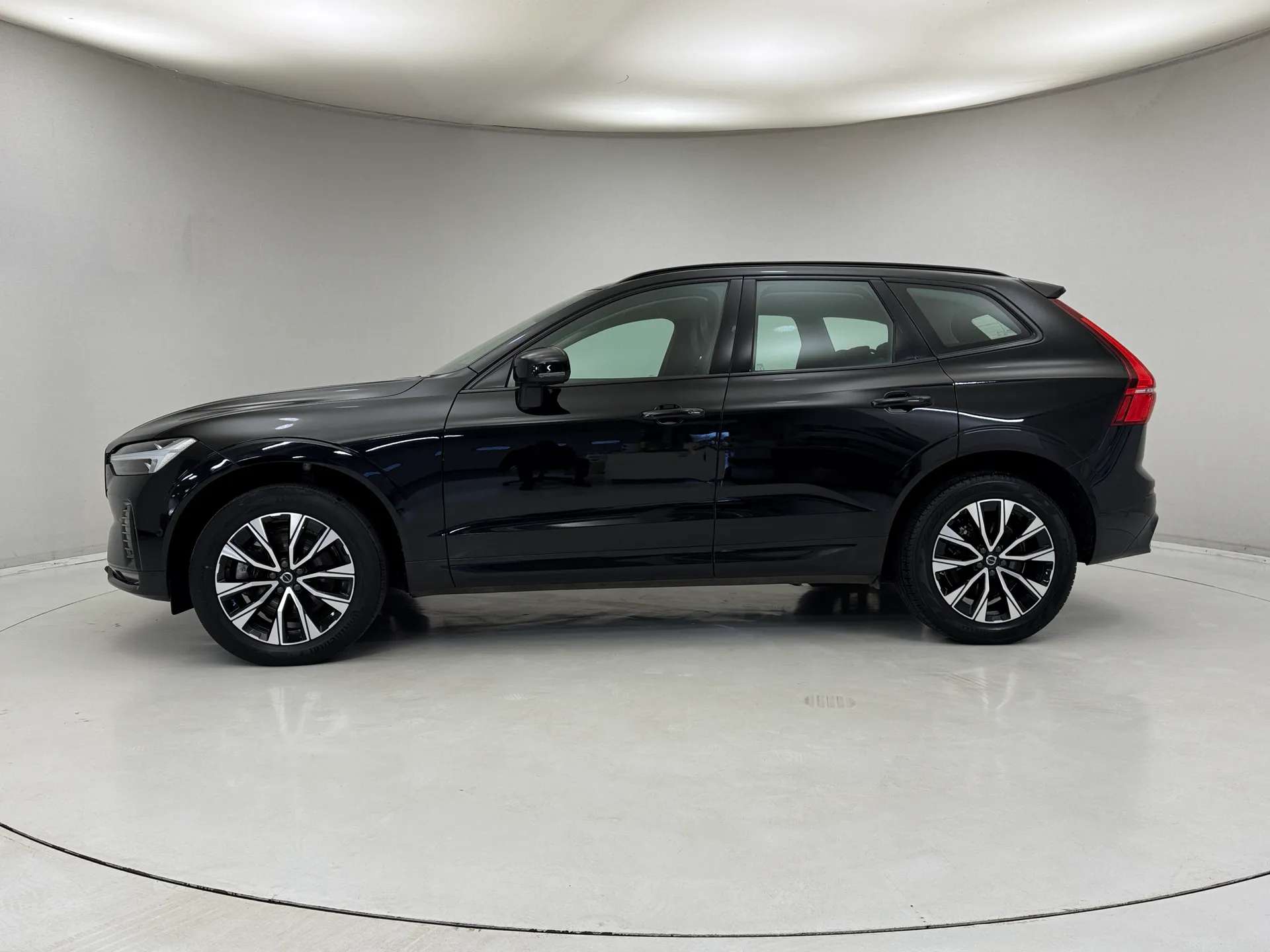 A 2023 VOLVO XC60 2.0 B4P Plus Dark 5dr Geartronic A 2023 VOLVO XC60 2.0 B4P Plus Dark 5dr Geartronic