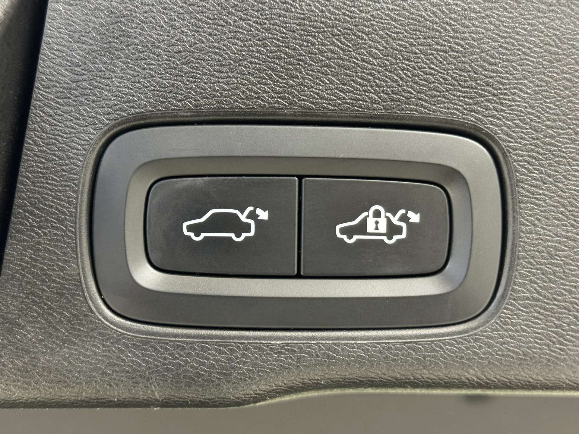 2023 VOLVO XC60 2023 VOLVO XC60