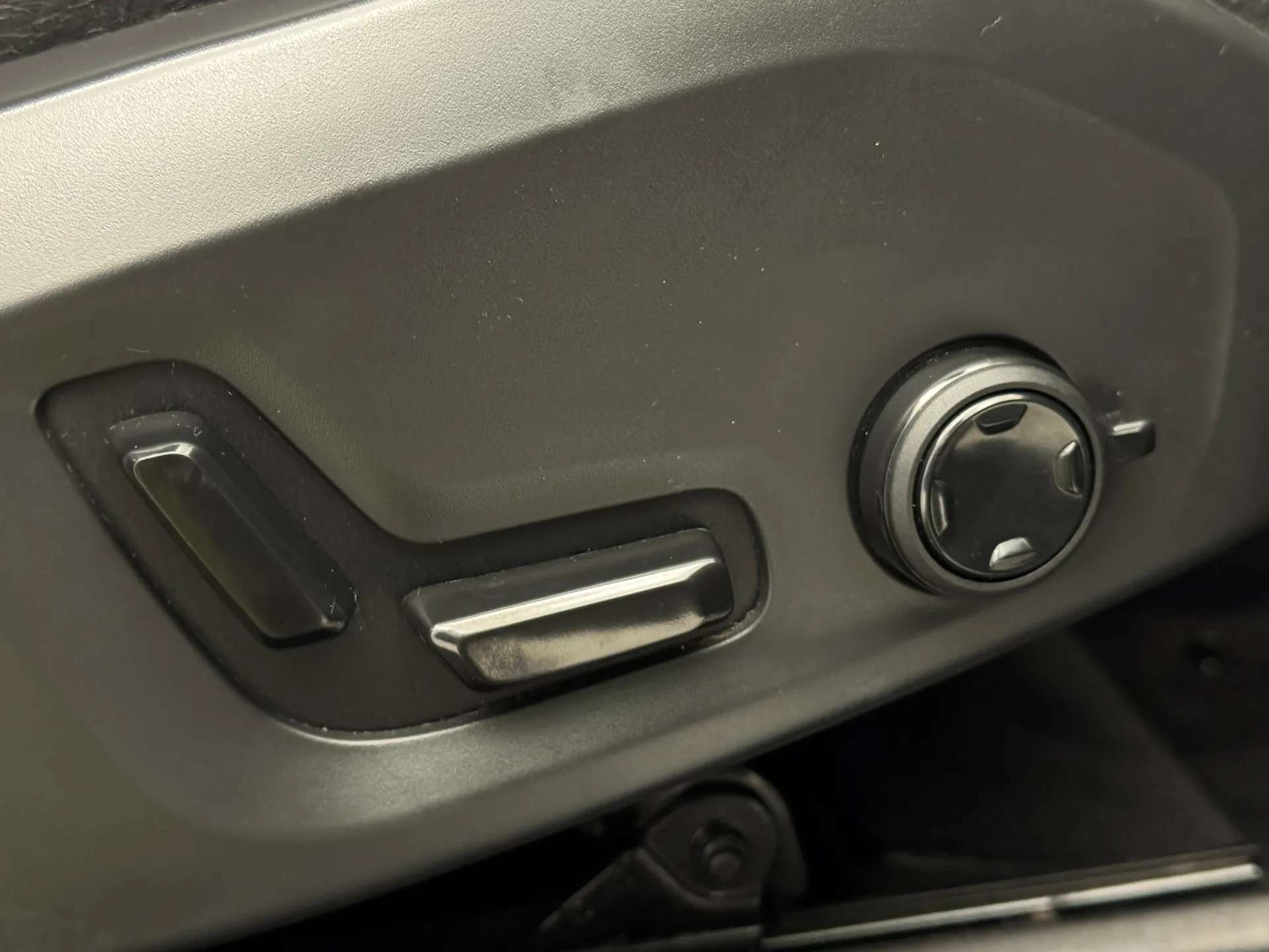 2023 VOLVO XC60 2023 VOLVO XC60