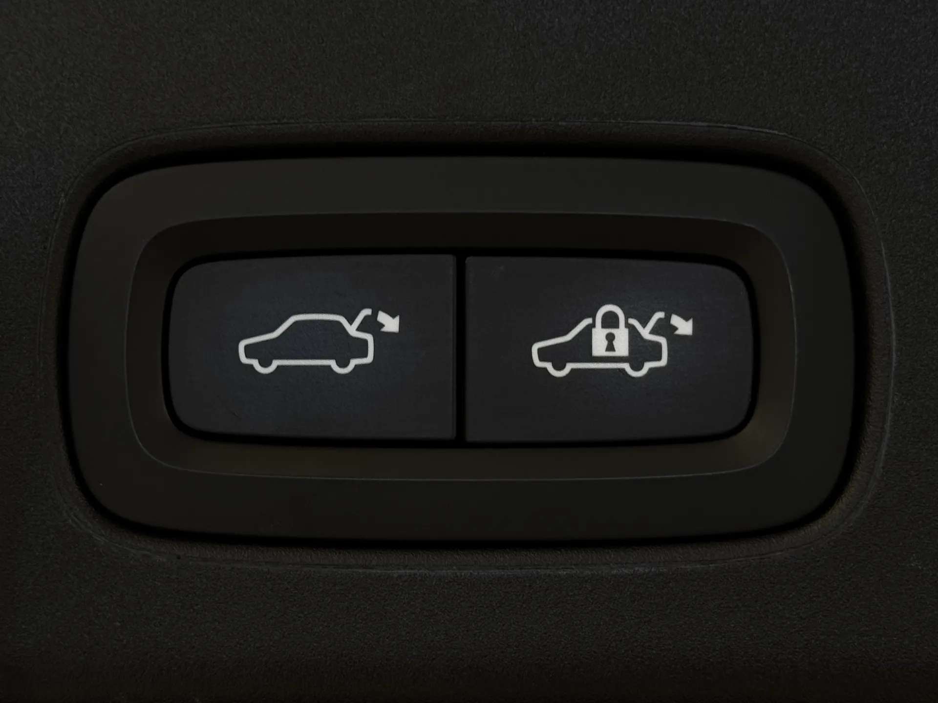 2020 VOLVO V90 2020 VOLVO V90