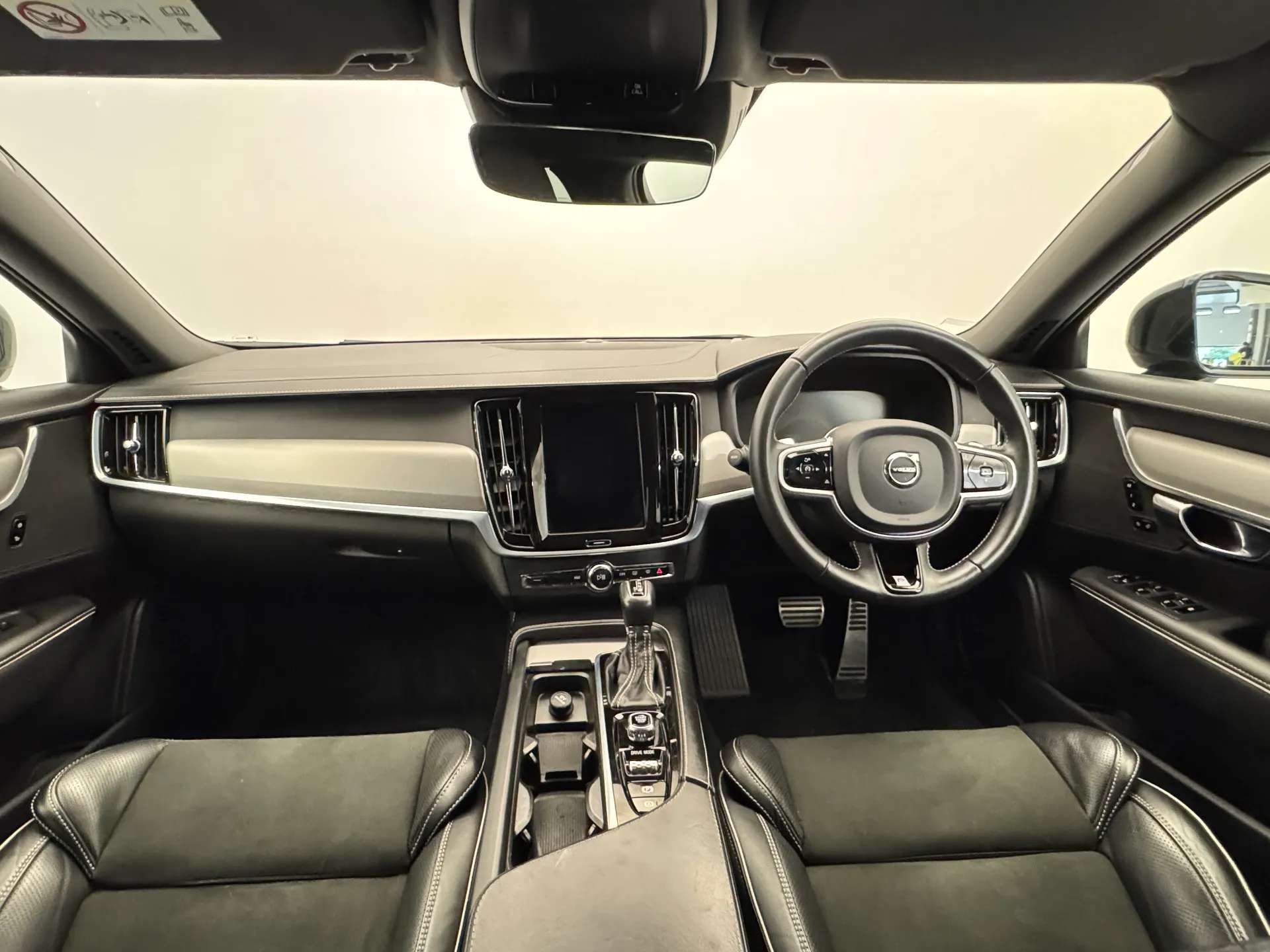 2020 VOLVO V90 2020 VOLVO V90