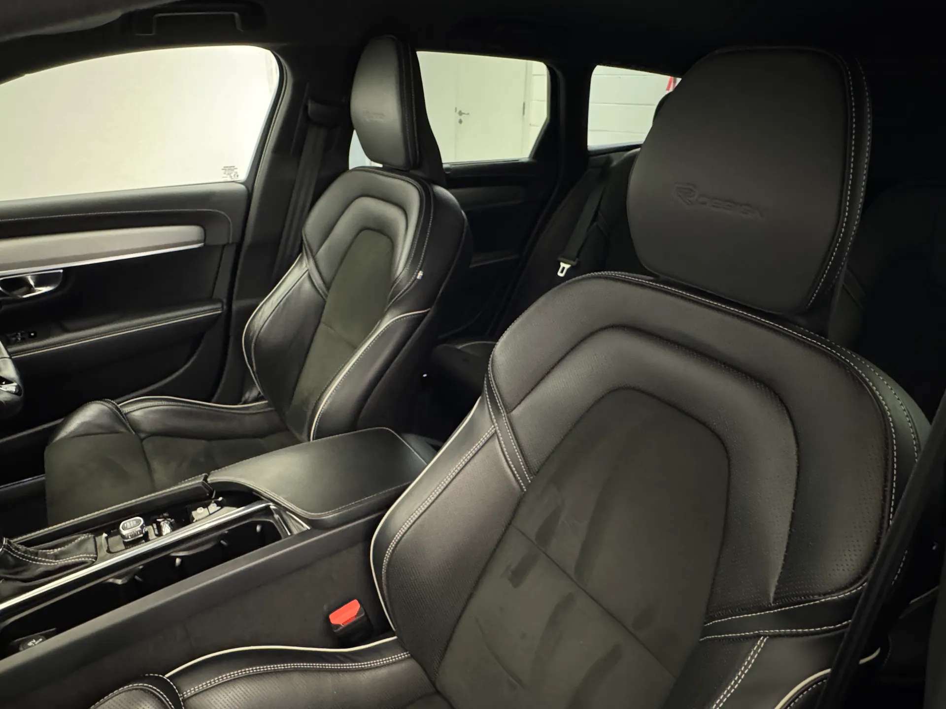 2020 VOLVO V90 2020 VOLVO V90