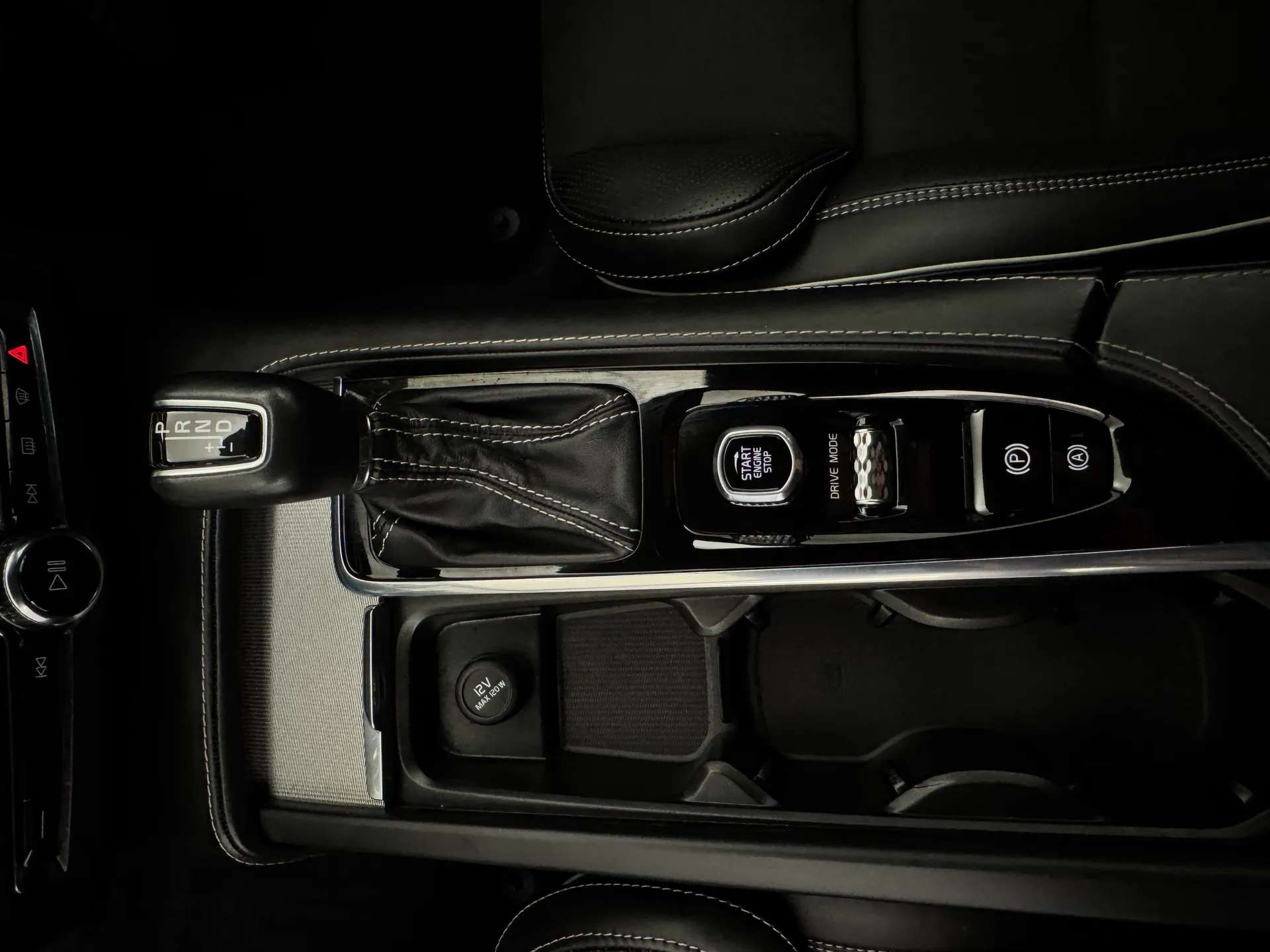 2020 VOLVO V90 2020 VOLVO V90