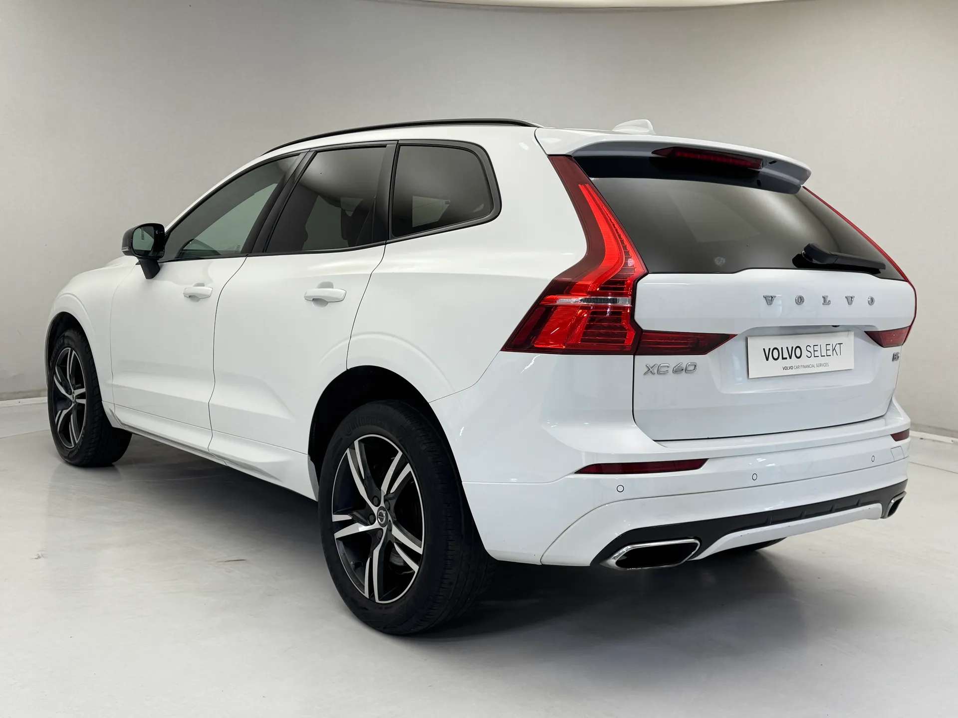 2021 VOLVO XC60 2021 VOLVO XC60