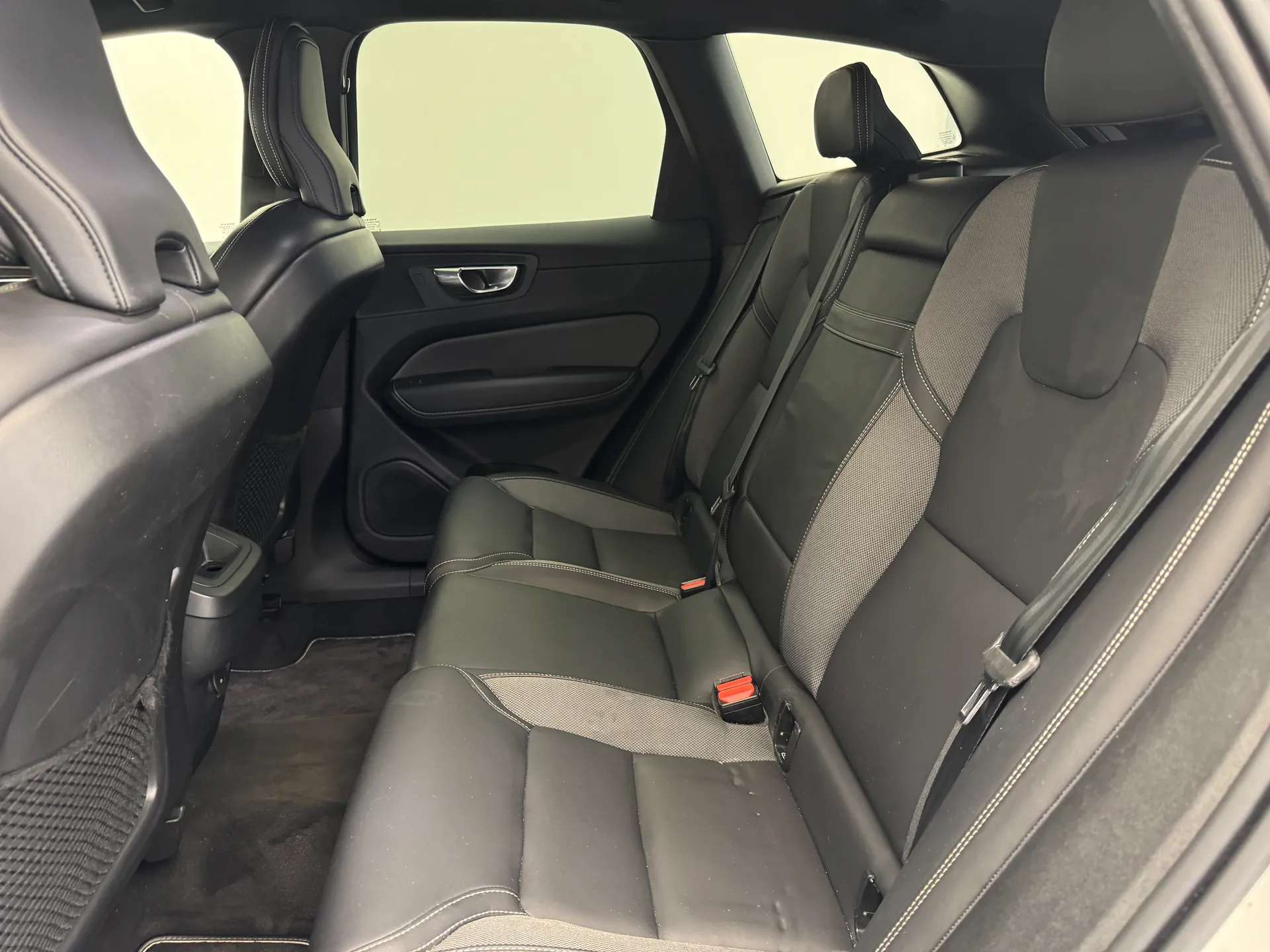 2021 VOLVO XC60 2021 VOLVO XC60