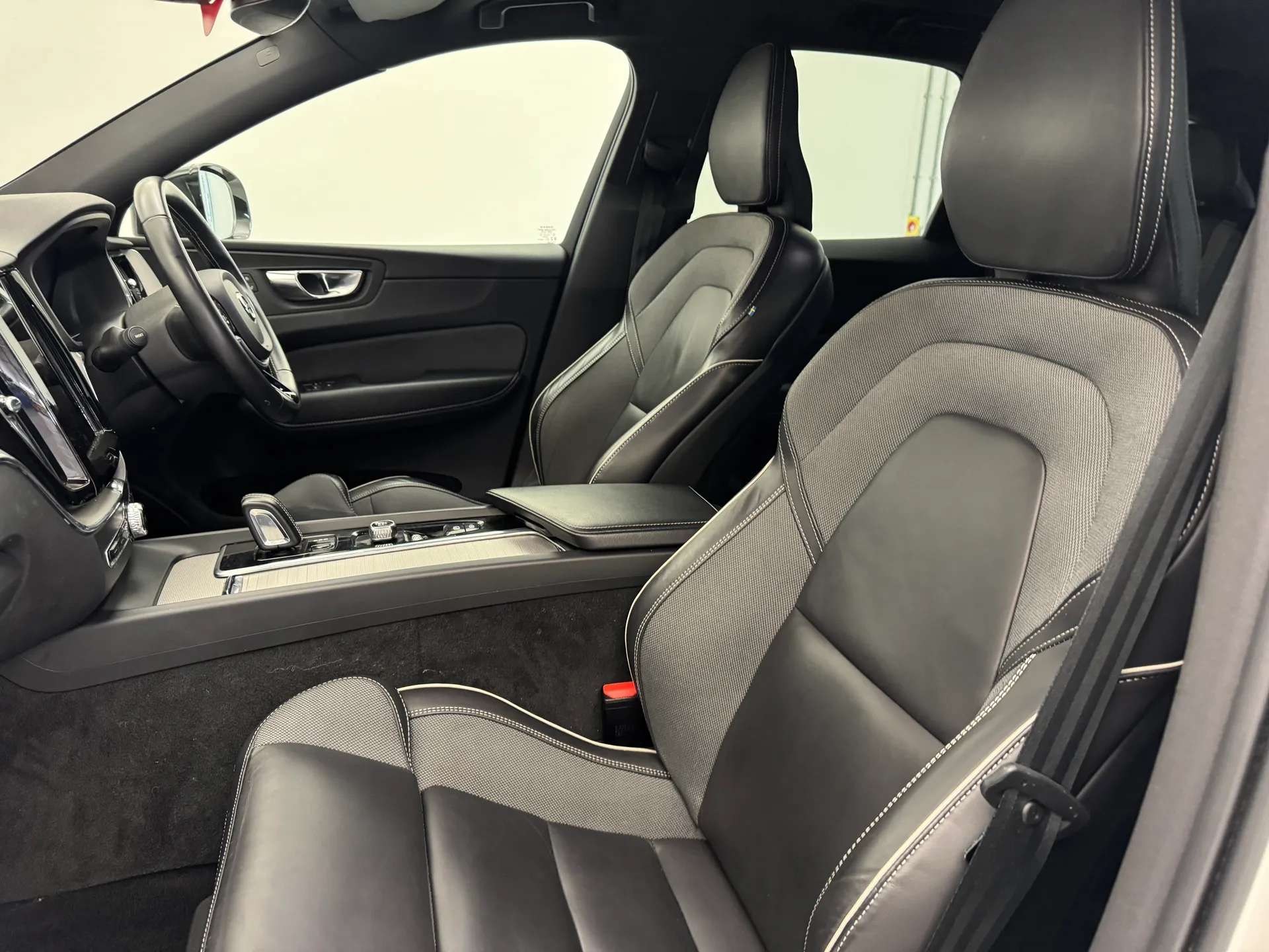 2021 VOLVO XC60 2021 VOLVO XC60