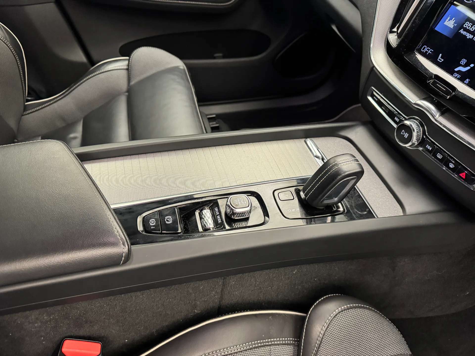 2021 VOLVO XC60 2021 VOLVO XC60