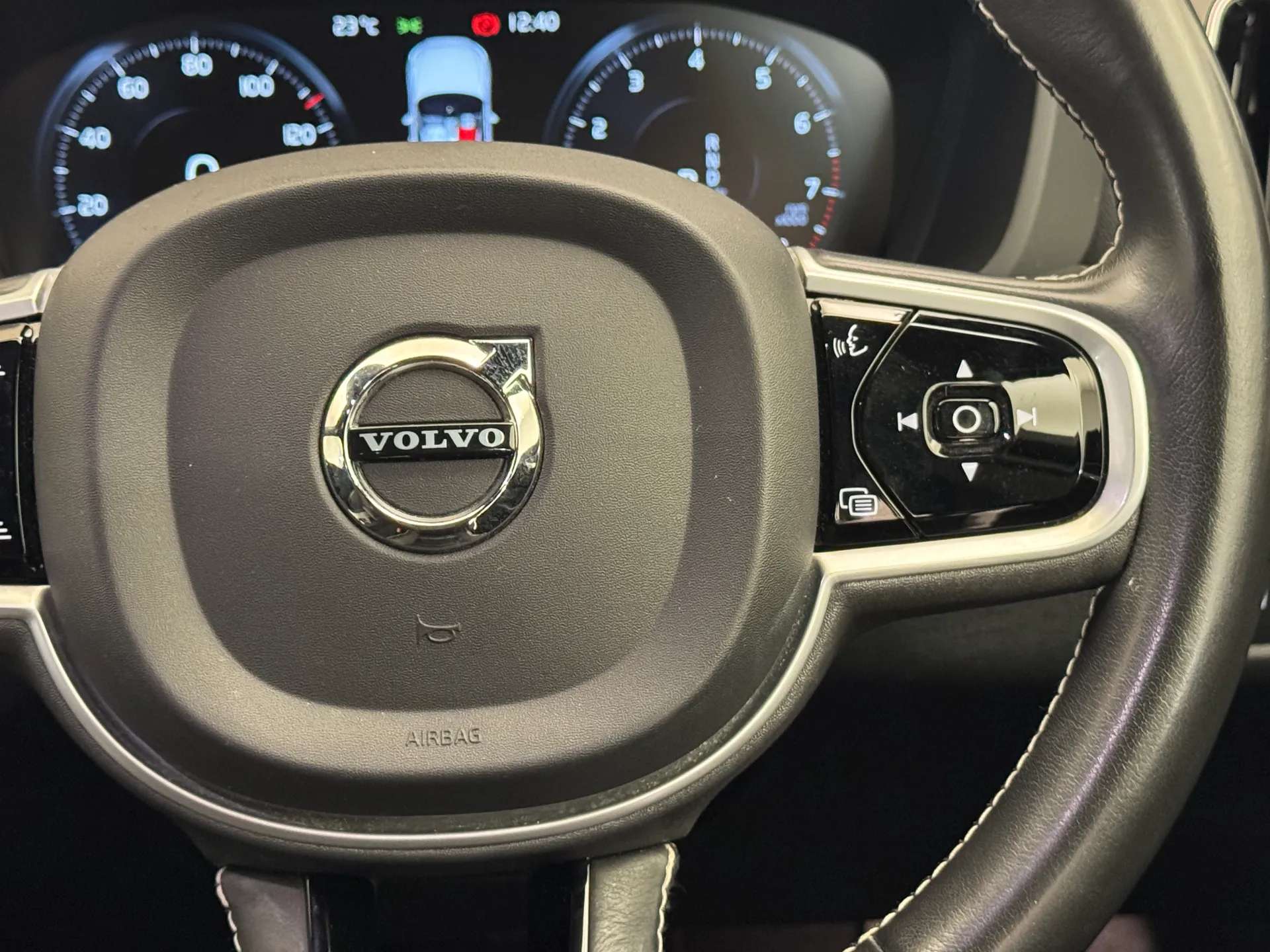 2021 VOLVO XC60 2021 VOLVO XC60
