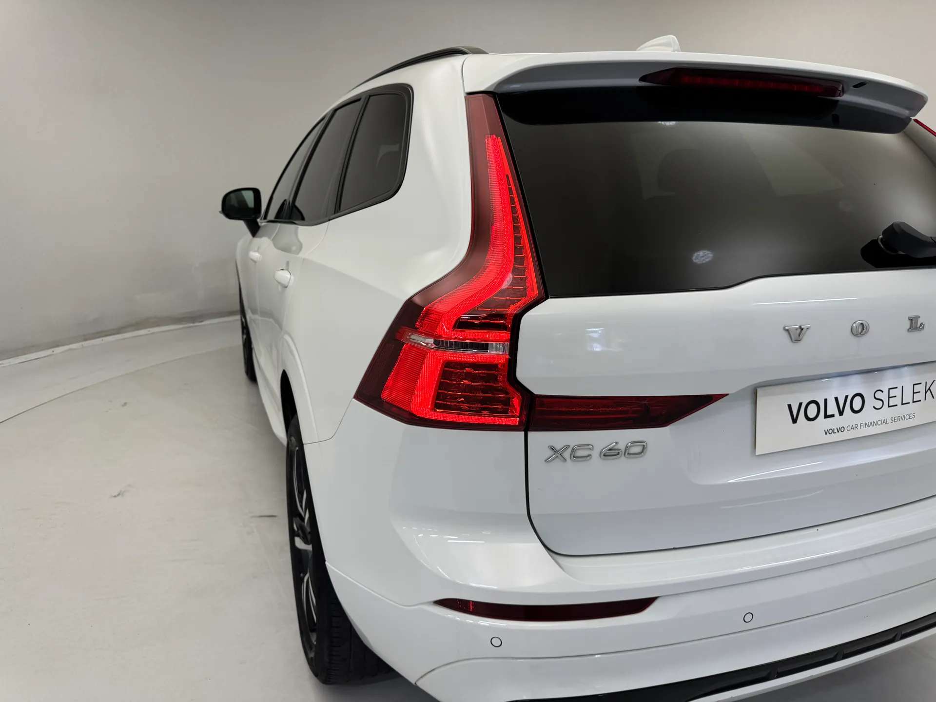 2021 VOLVO XC60 2021 VOLVO XC60