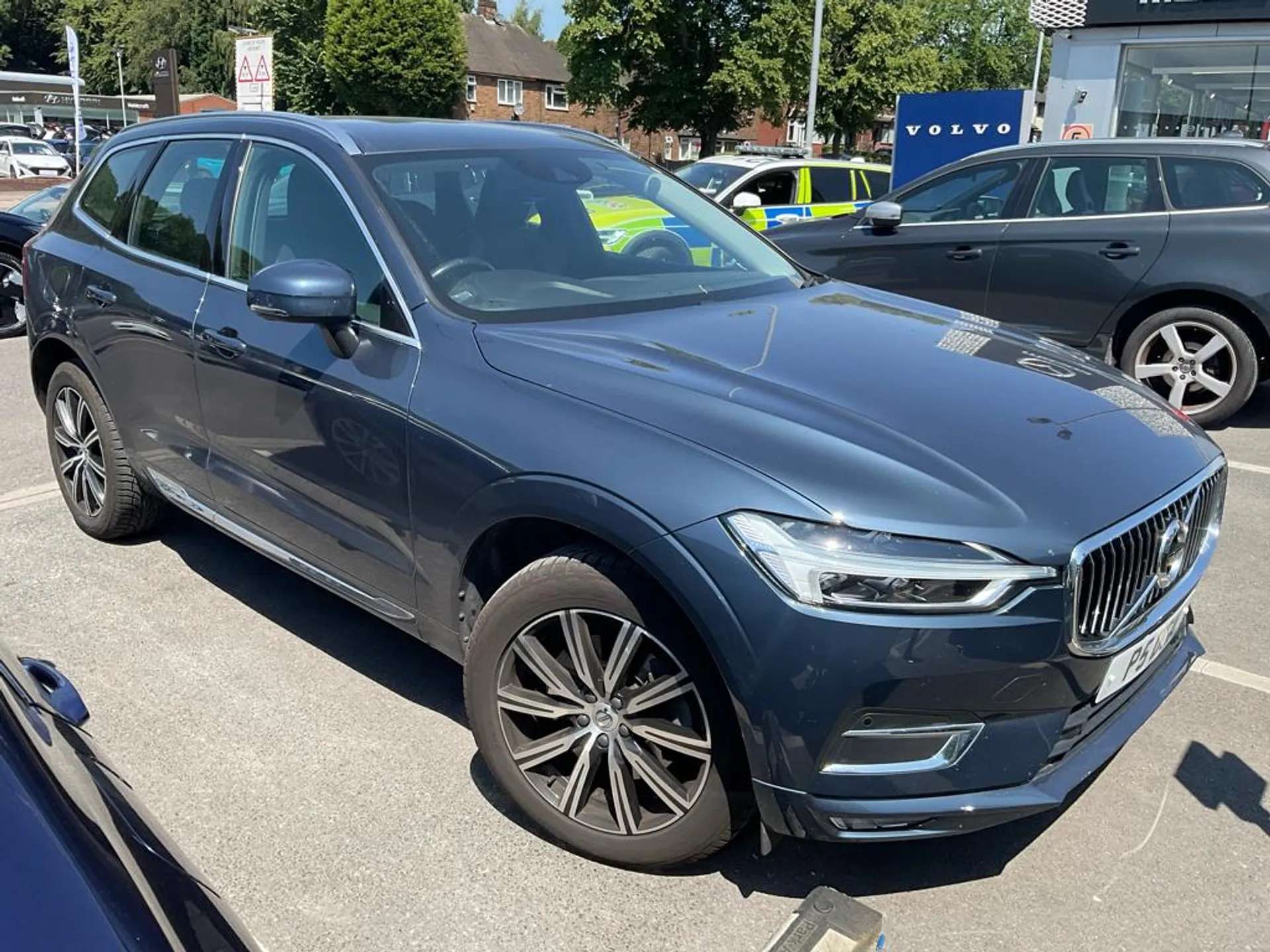 A 2019 VOLVO XC60 2.0 D4 Inscription 5dr Geartronic A 2019 VOLVO XC60 2.0 D4 Inscription 5dr Geartronic