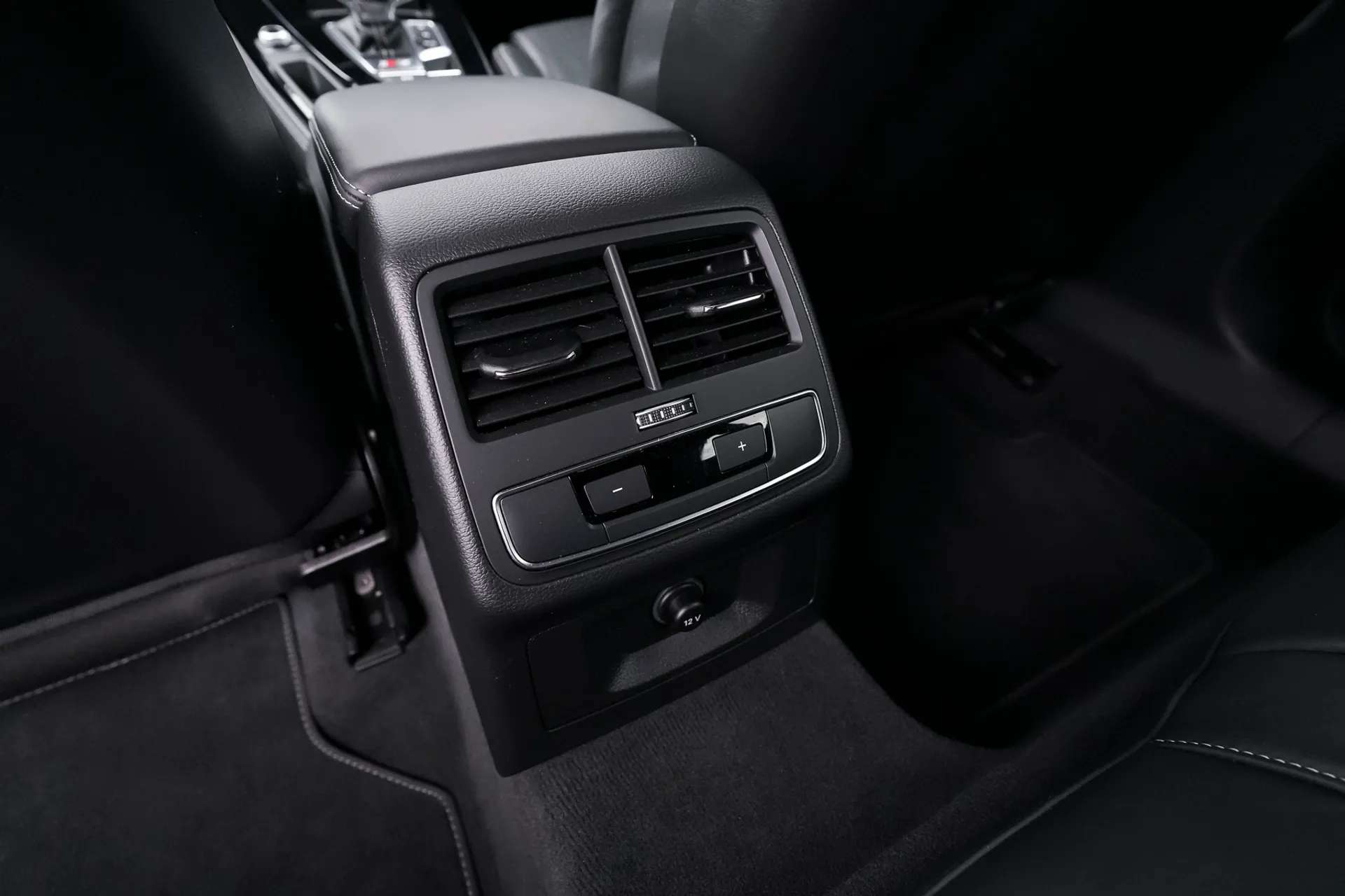 2023 AUDI A4 2023 AUDI A4