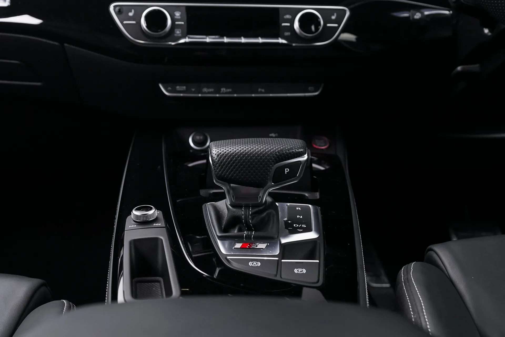 2023 AUDI A4 2023 AUDI A4
