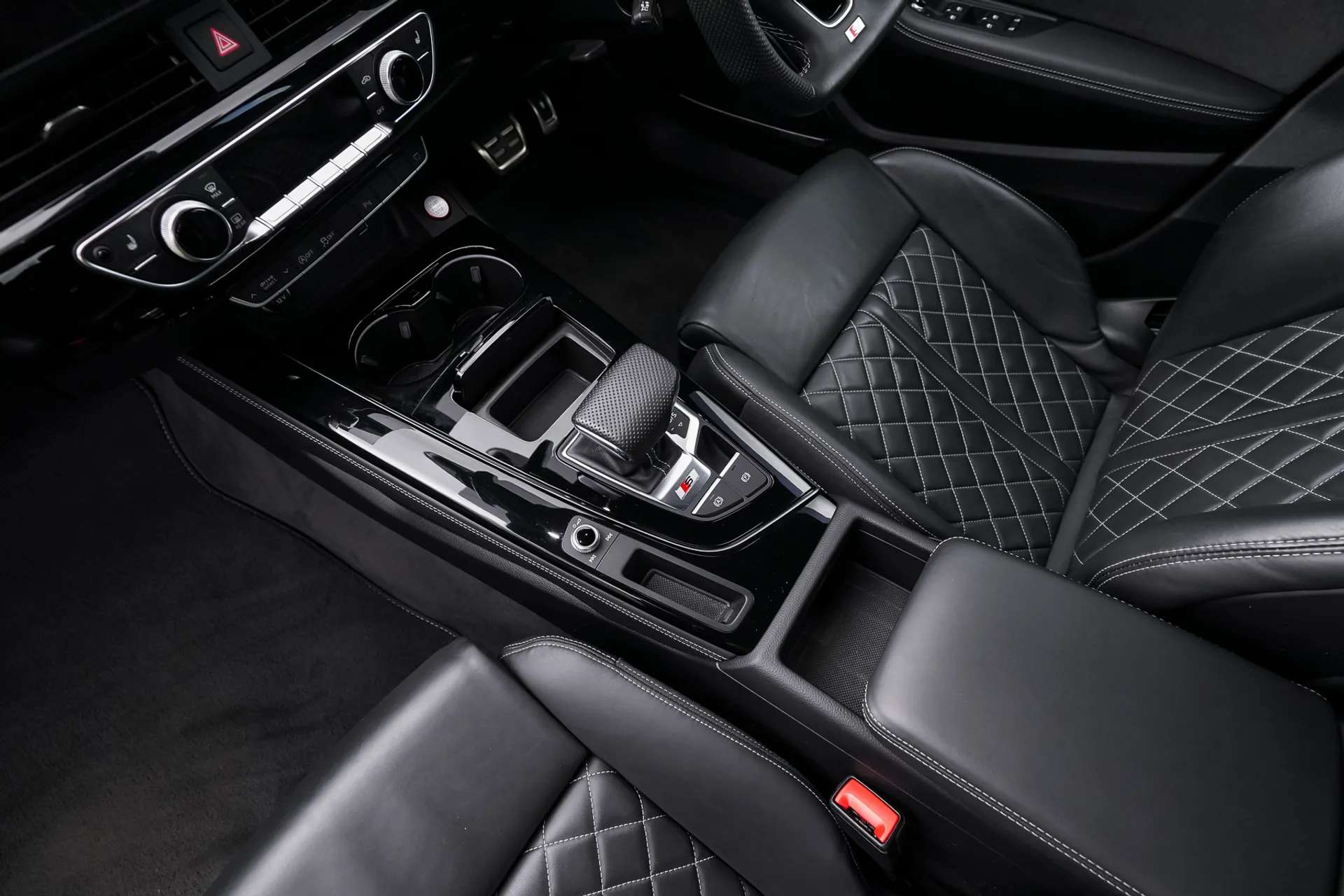 2023 AUDI A4 2023 AUDI A4
