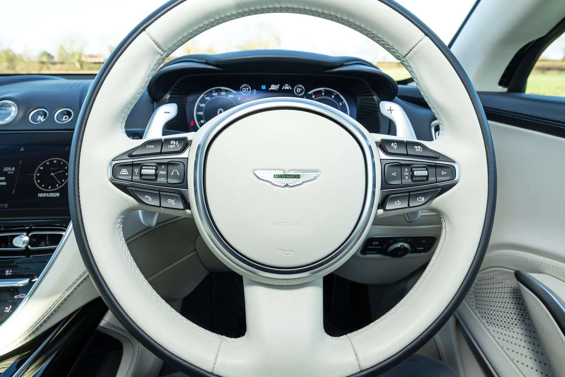 2023 ASTON MARTIN DBX 2023 ASTON MARTIN DBX