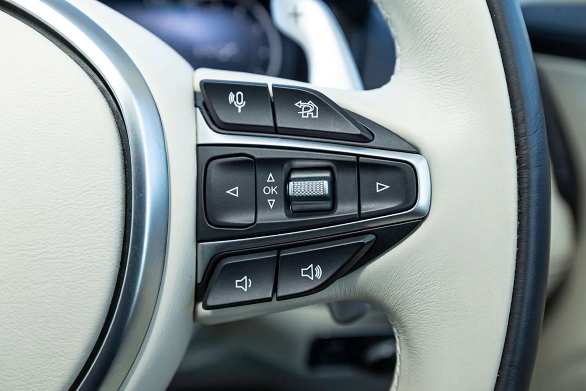 2023 ASTON MARTIN DBX 2023 ASTON MARTIN DBX