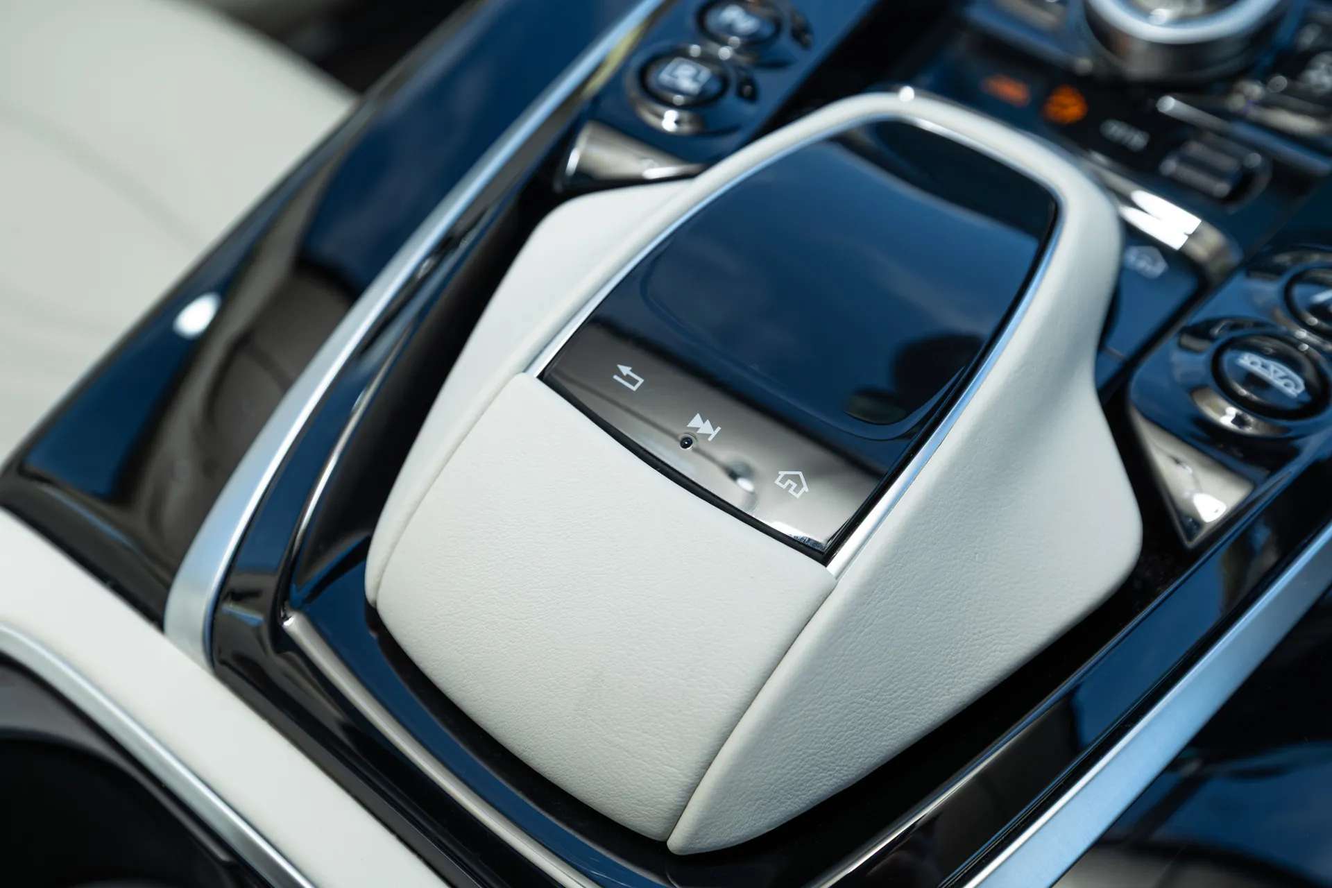 2023 ASTON MARTIN DBX 2023 ASTON MARTIN DBX