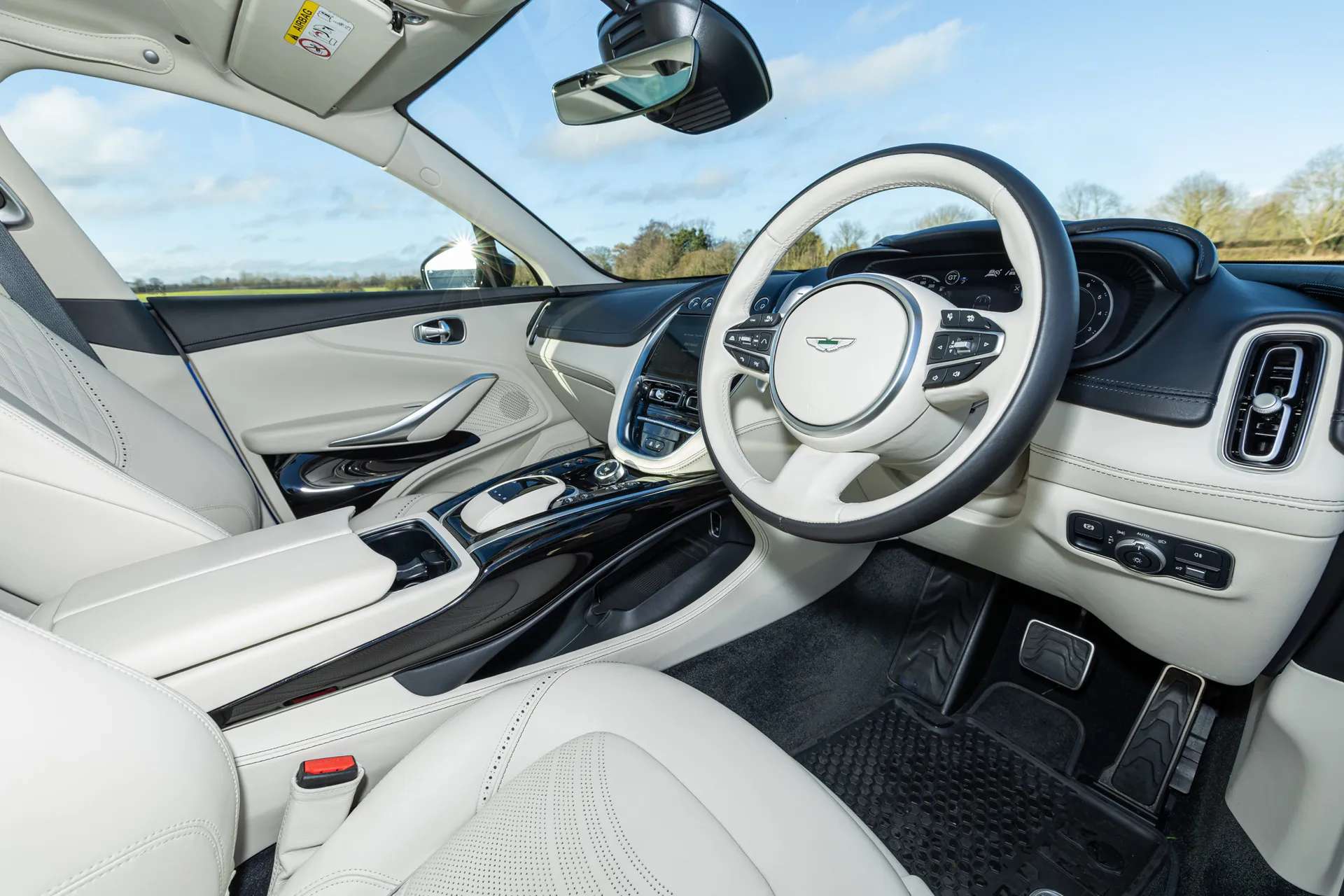 2023 ASTON MARTIN DBX 2023 ASTON MARTIN DBX