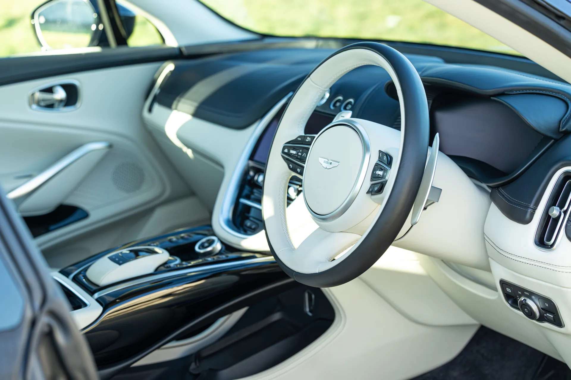 2023 ASTON MARTIN DBX 2023 ASTON MARTIN DBX