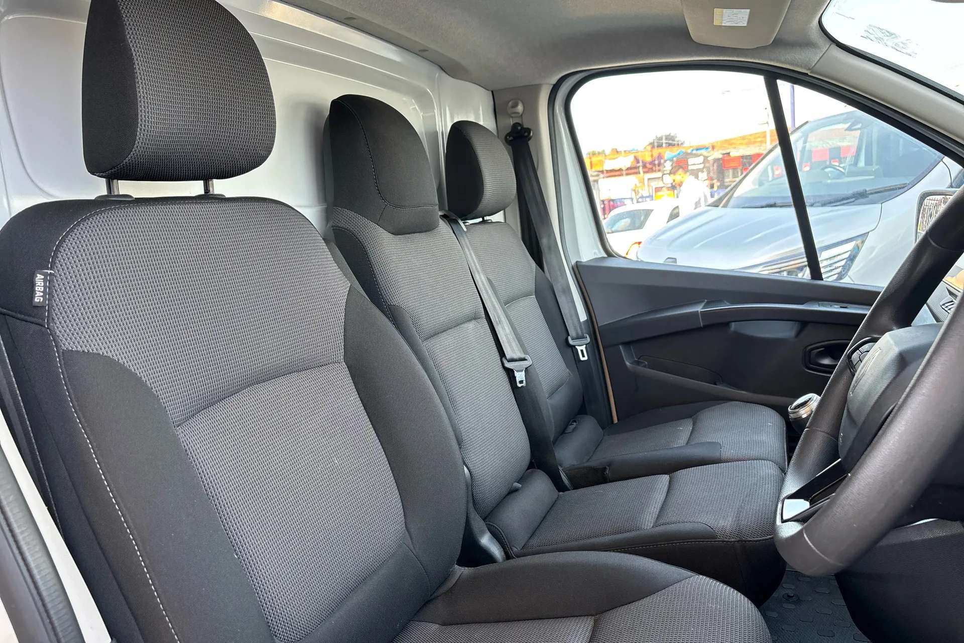 2024 RENAULT TRAFIC 2024 RENAULT TRAFIC
