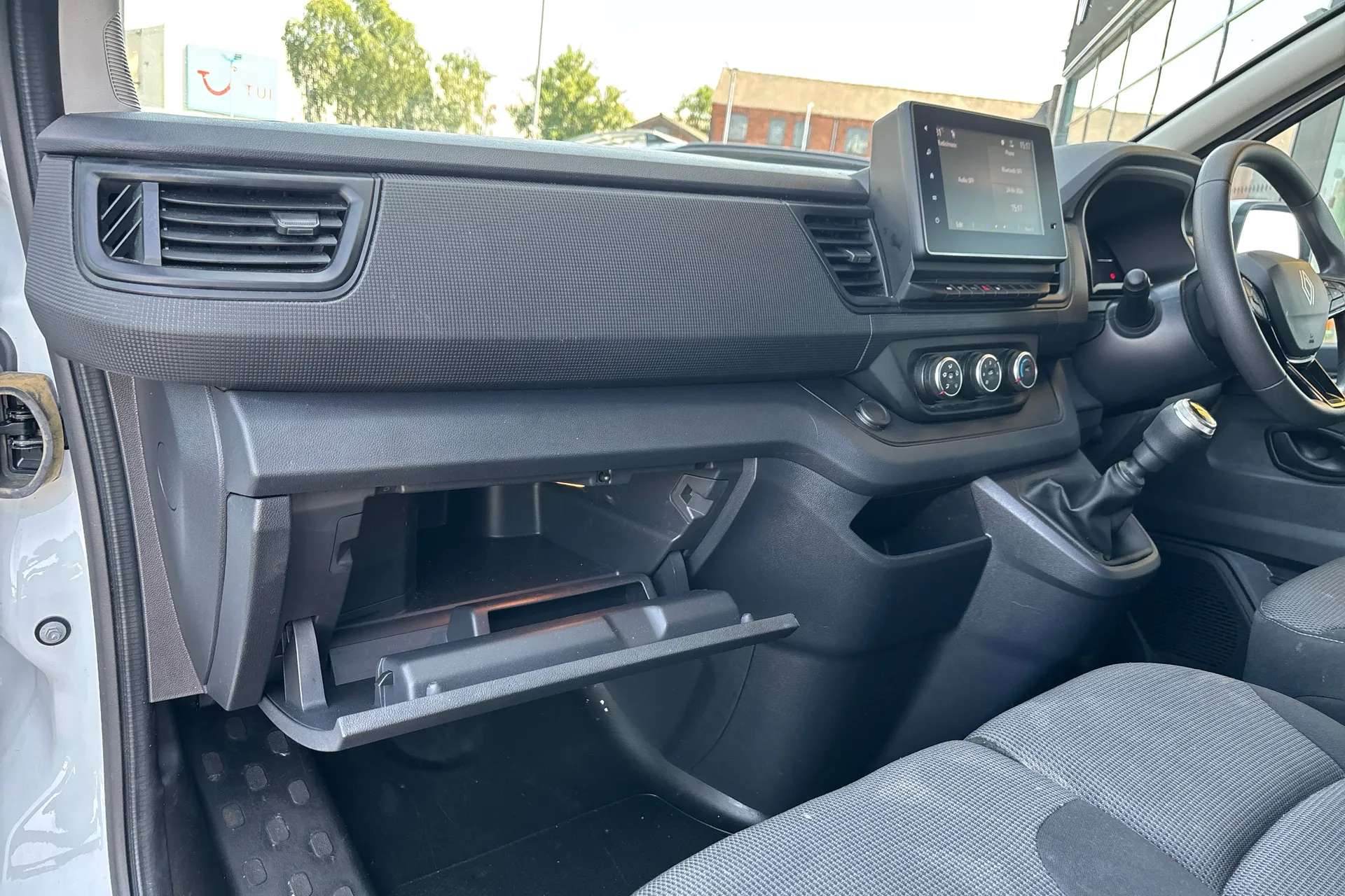 2024 RENAULT TRAFIC 2024 RENAULT TRAFIC