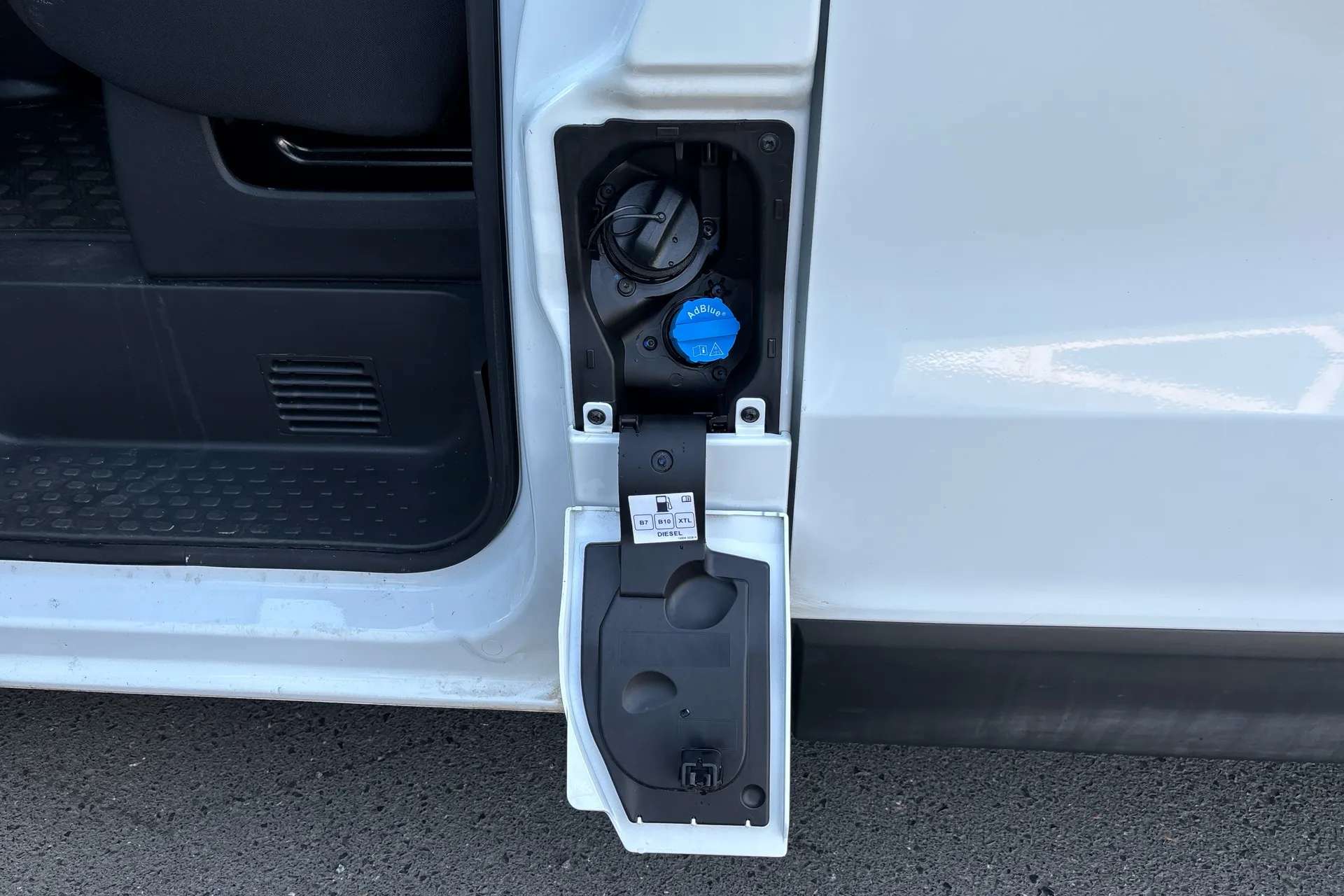 2024 RENAULT TRAFIC 2024 RENAULT TRAFIC