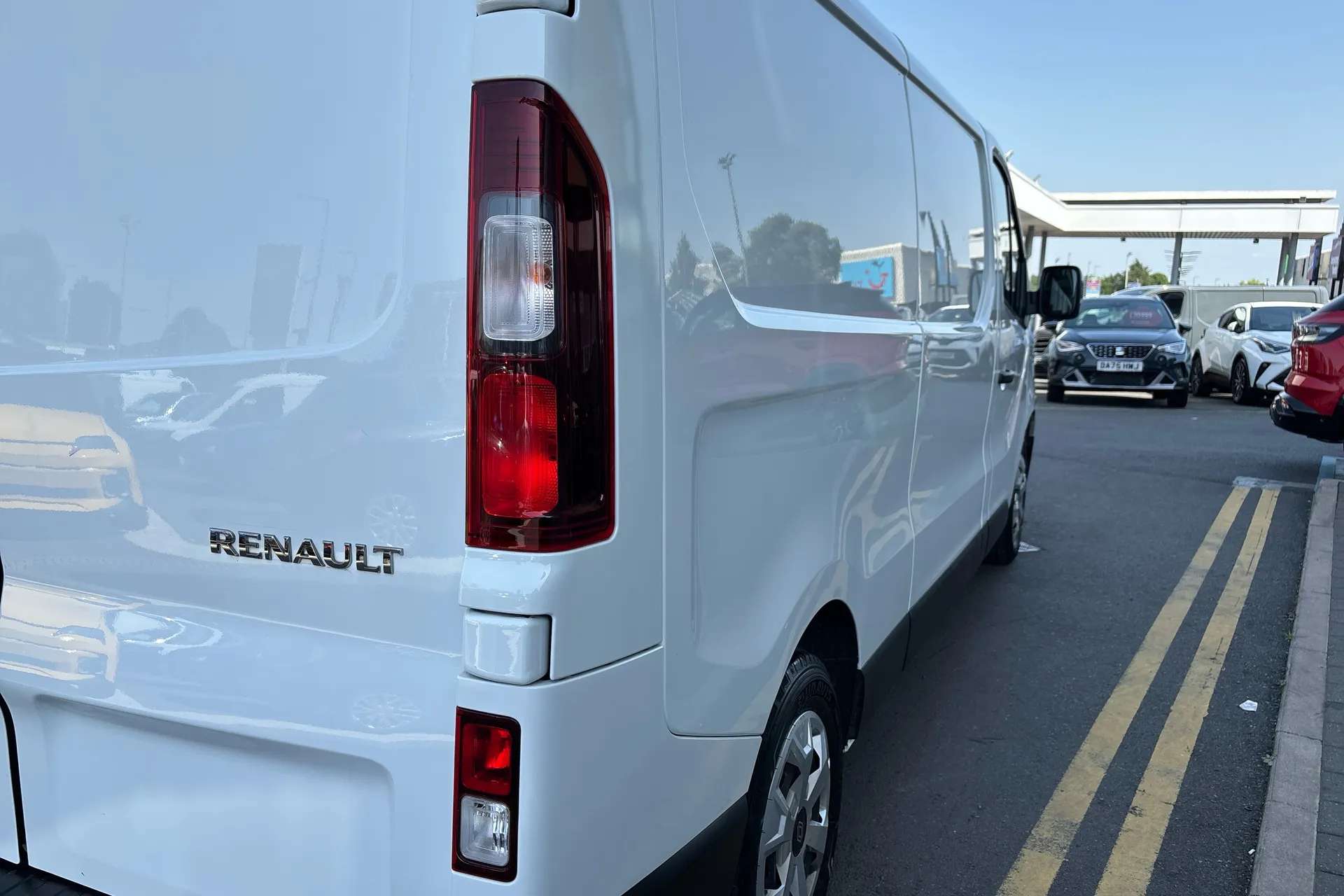 2024 RENAULT TRAFIC 2024 RENAULT TRAFIC