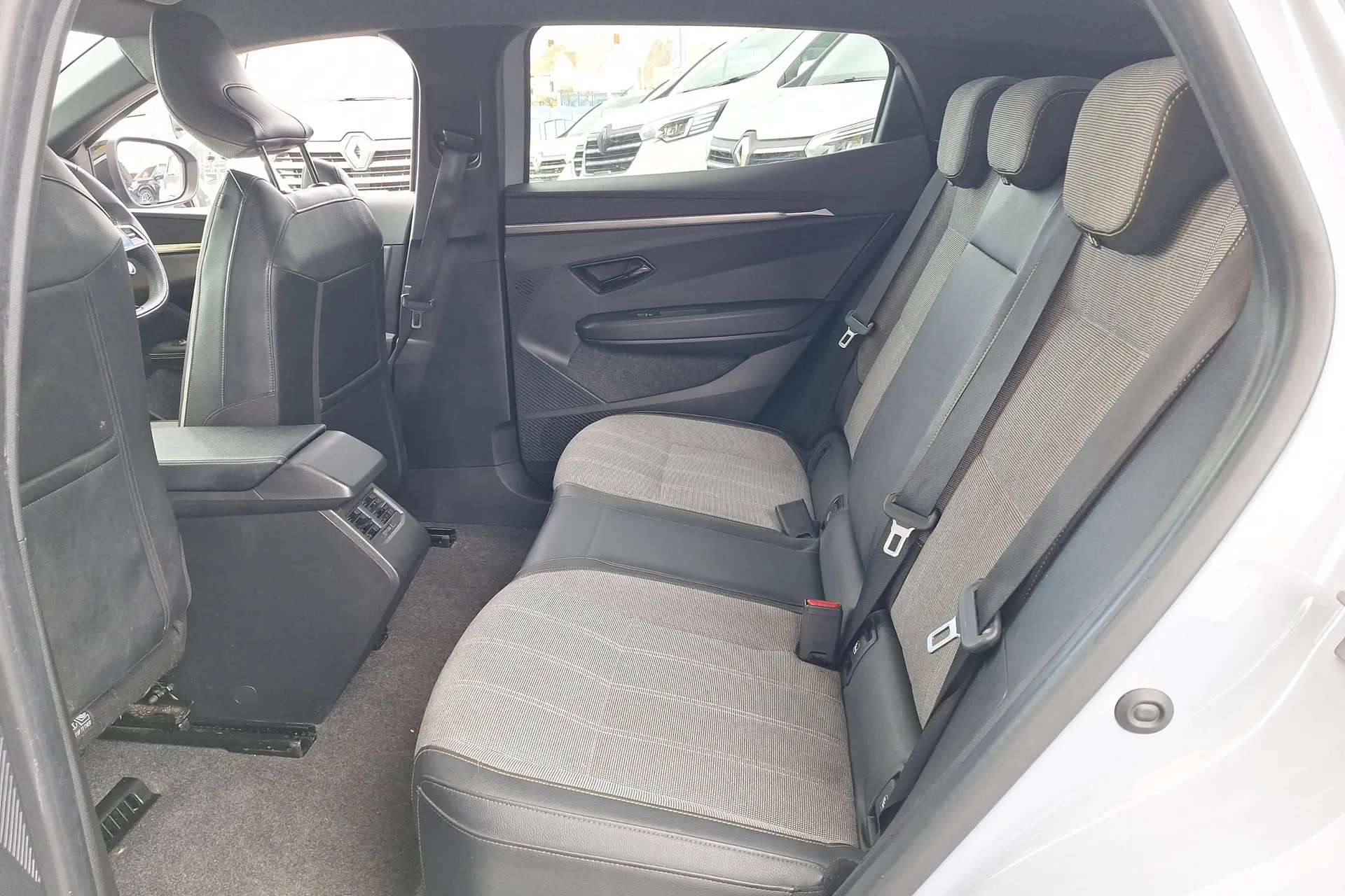 2024 RENAULT MEGANE E-TECH 2024 RENAULT MEGANE E-TECH