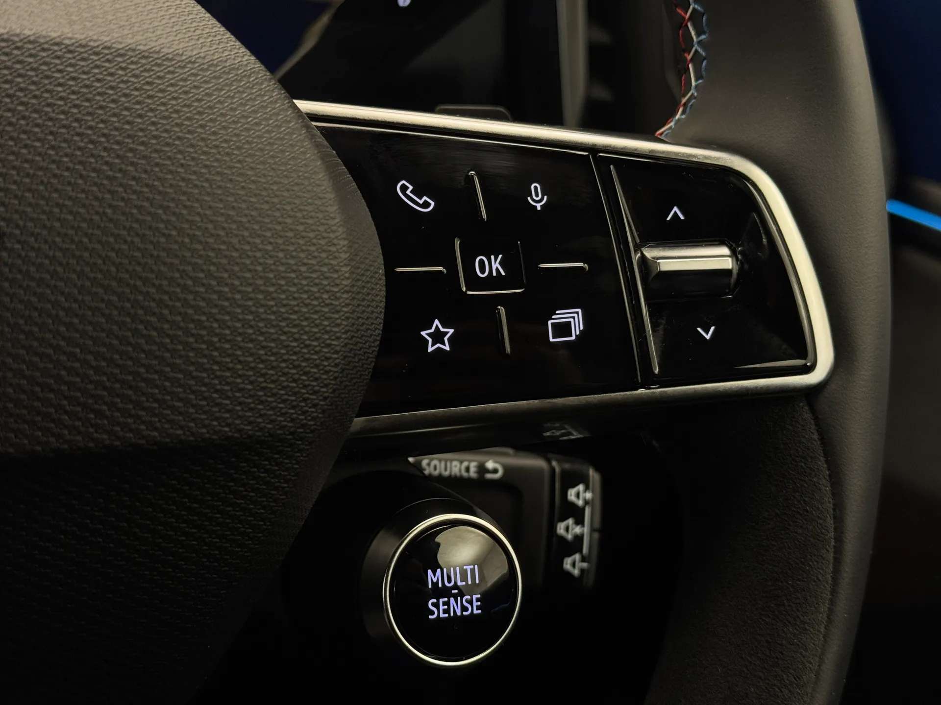 2025 RENAULT MEGANE E-TECH 2025 RENAULT MEGANE E-TECH