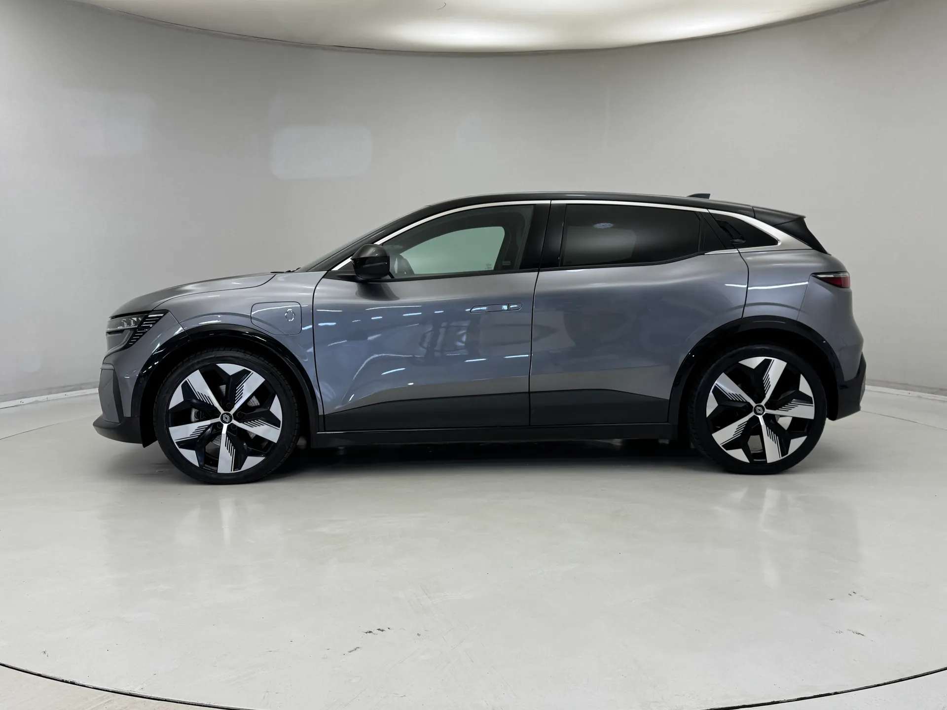 A 2024 RENAULT MEGANE E-TECH EV60 160kW Techno Comfort Range 60kWh 5dr Auto A 2024 RENAULT MEGANE E-TECH EV60 160kW Techno Comfort Range 60kWh 5dr Auto