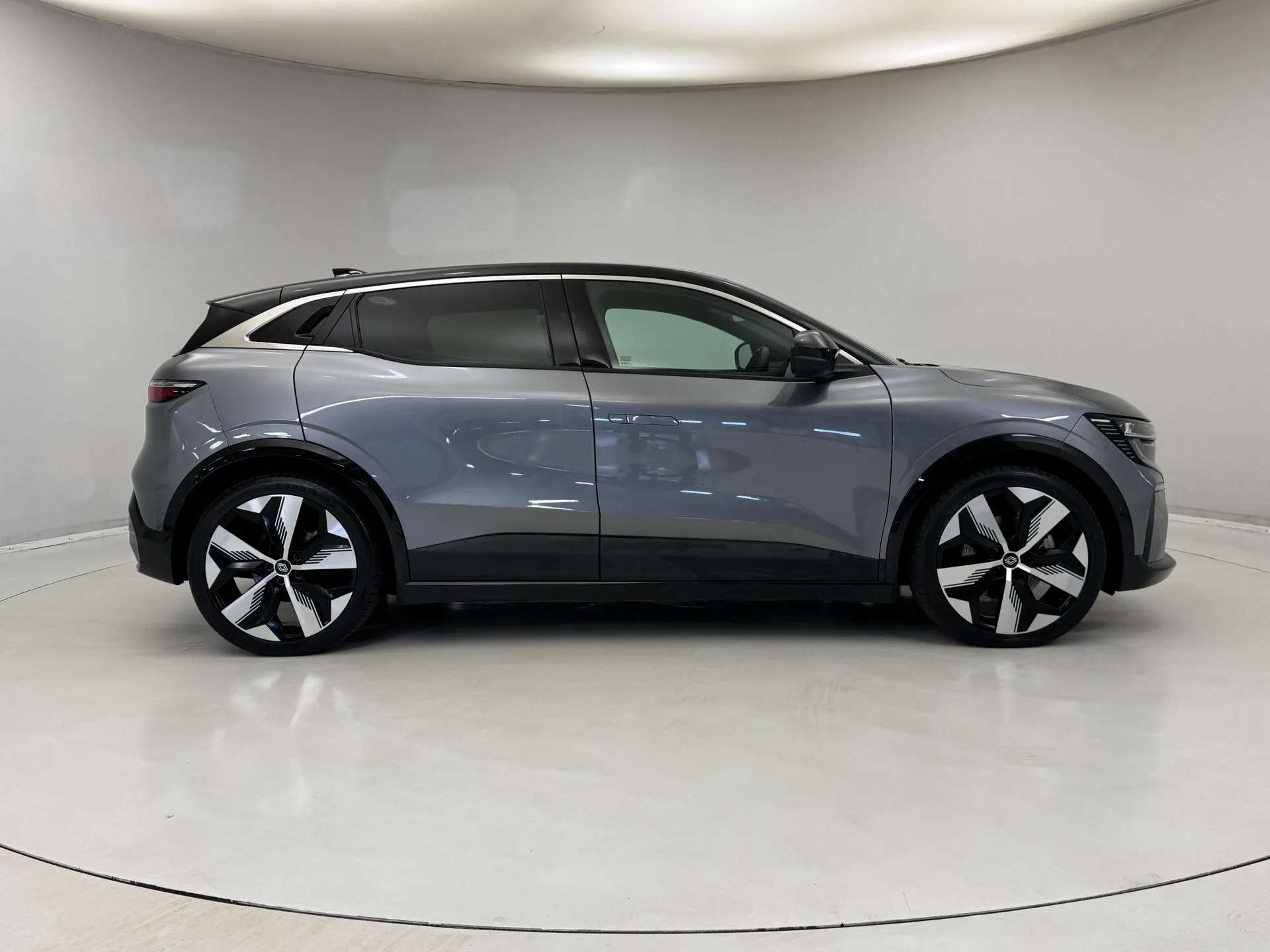 2024 RENAULT MEGANE E-TECH 2024 RENAULT MEGANE E-TECH