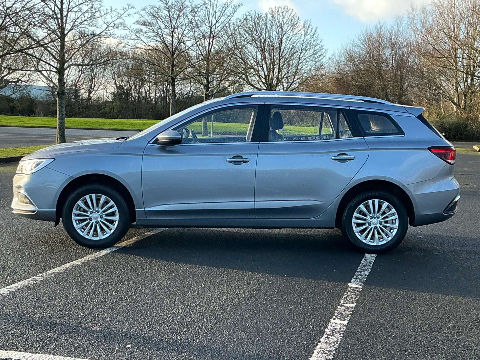 2022 MG MOTOR UK MG5 2022 MG MOTOR UK MG5