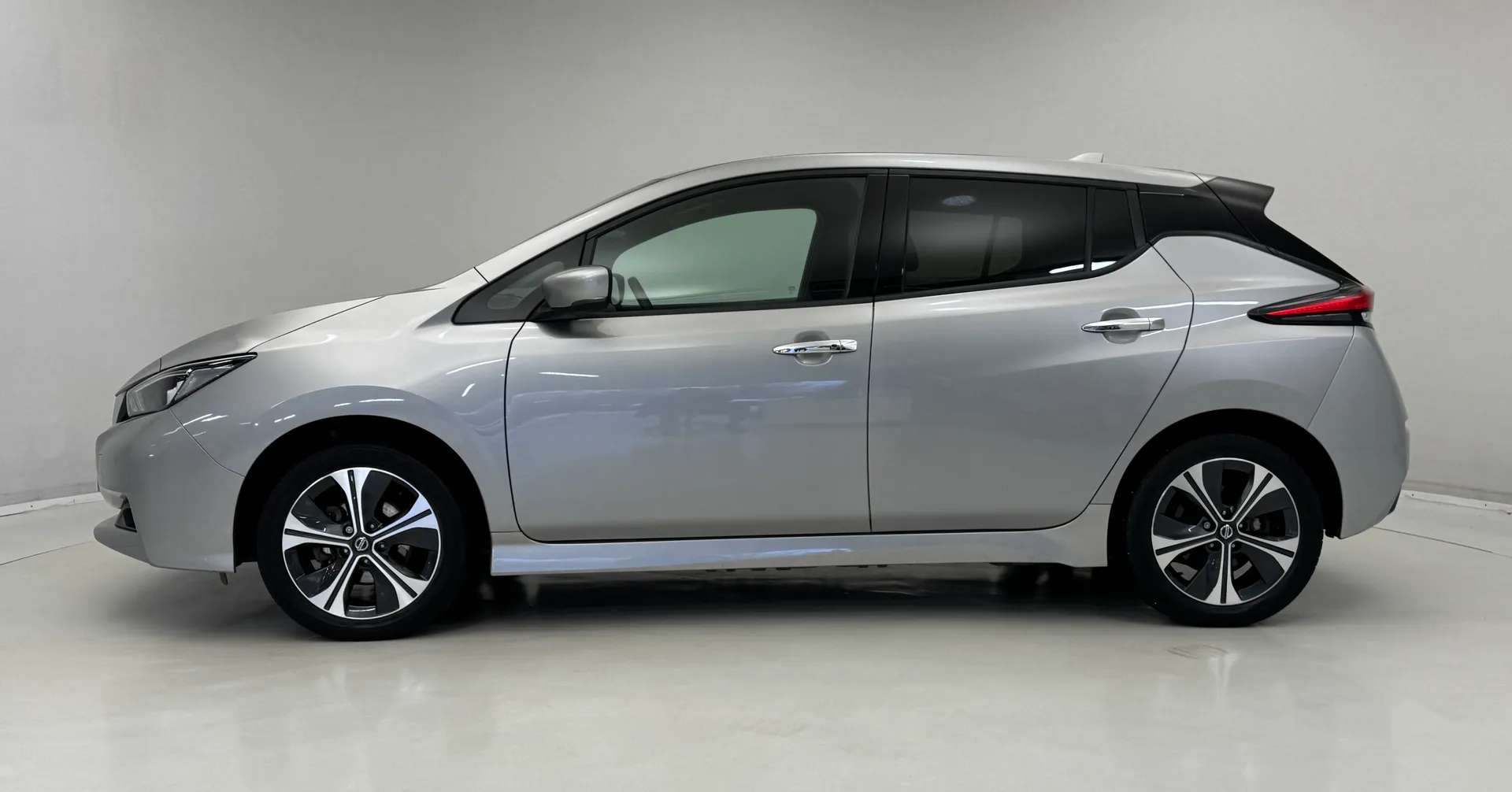 2021 NISSAN LEAF 2021 NISSAN LEAF