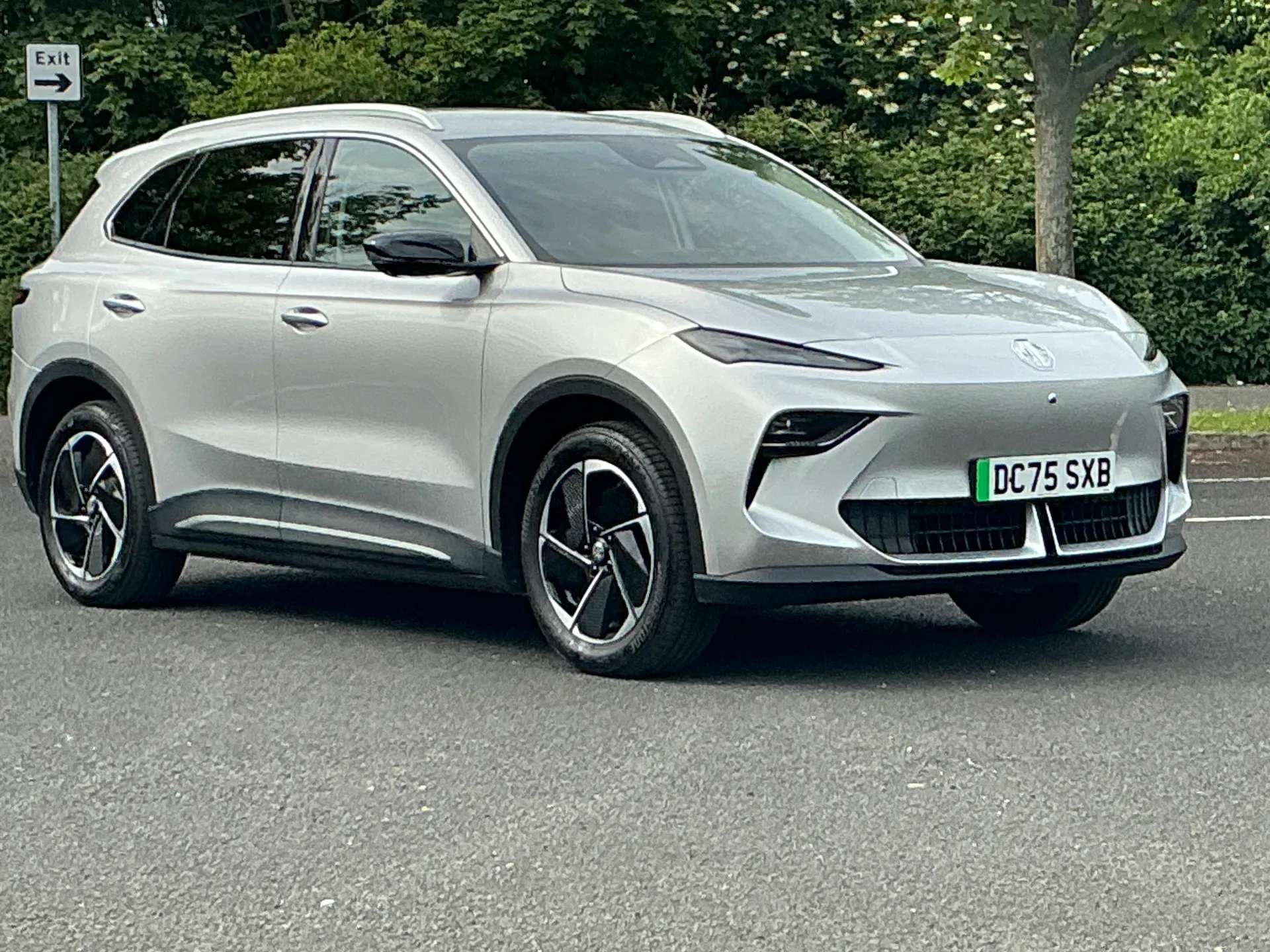 A 2025 MG MGS5 170kW Trophy EV Long Range 64kWh 5dr Auto A 2025 MG MGS5 170kW Trophy EV Long Range 64kWh 5dr Auto