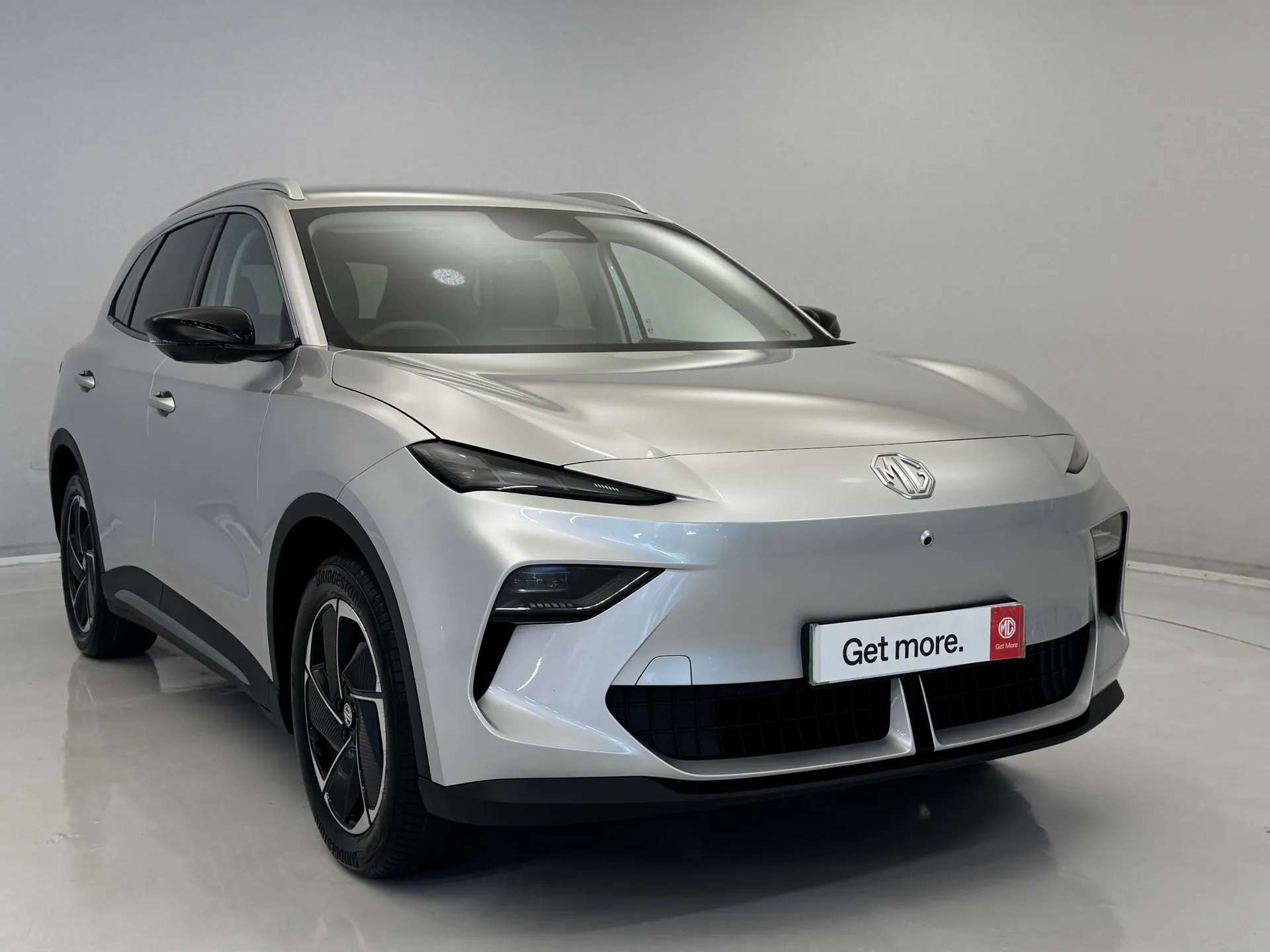 A 2025 MG MGS5 170kW Trophy EV Long Range 64kWh 5dr Auto ðLong Range Premium Trophyð A 2025 MG MGS5 170kW Trophy EV Long Range 64kWh 5dr Auto ðLong Range Premium Trophyð