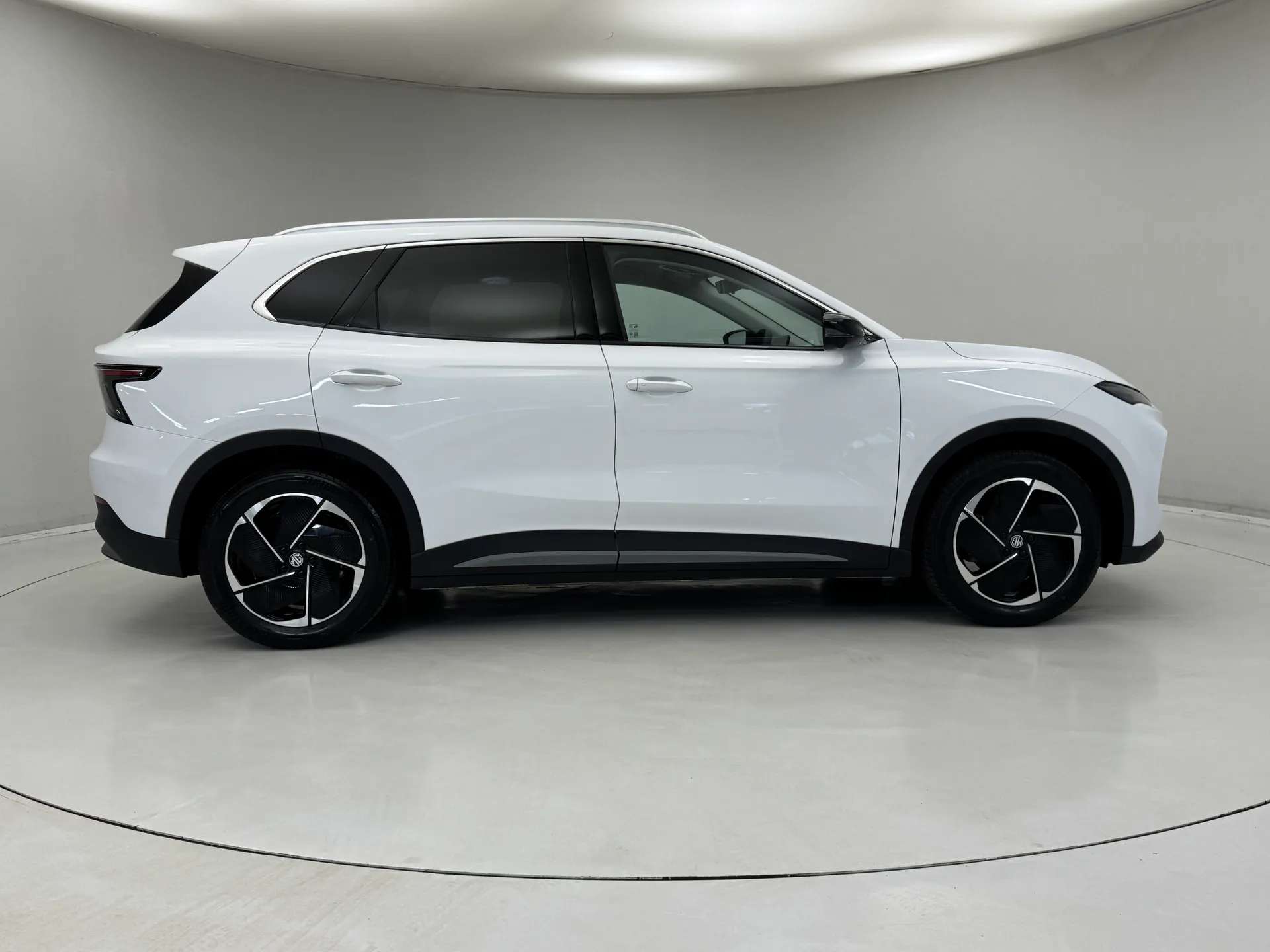 A 2025 MG MOTOR UK MGS5 170kW Trophy EV Long Range 64kWh 5dr Auto â
8.9% â
A 2025 MG MOTOR UK MGS5 170kW Trophy EV Long Range 64kWh 5dr Auto â
8.9% â