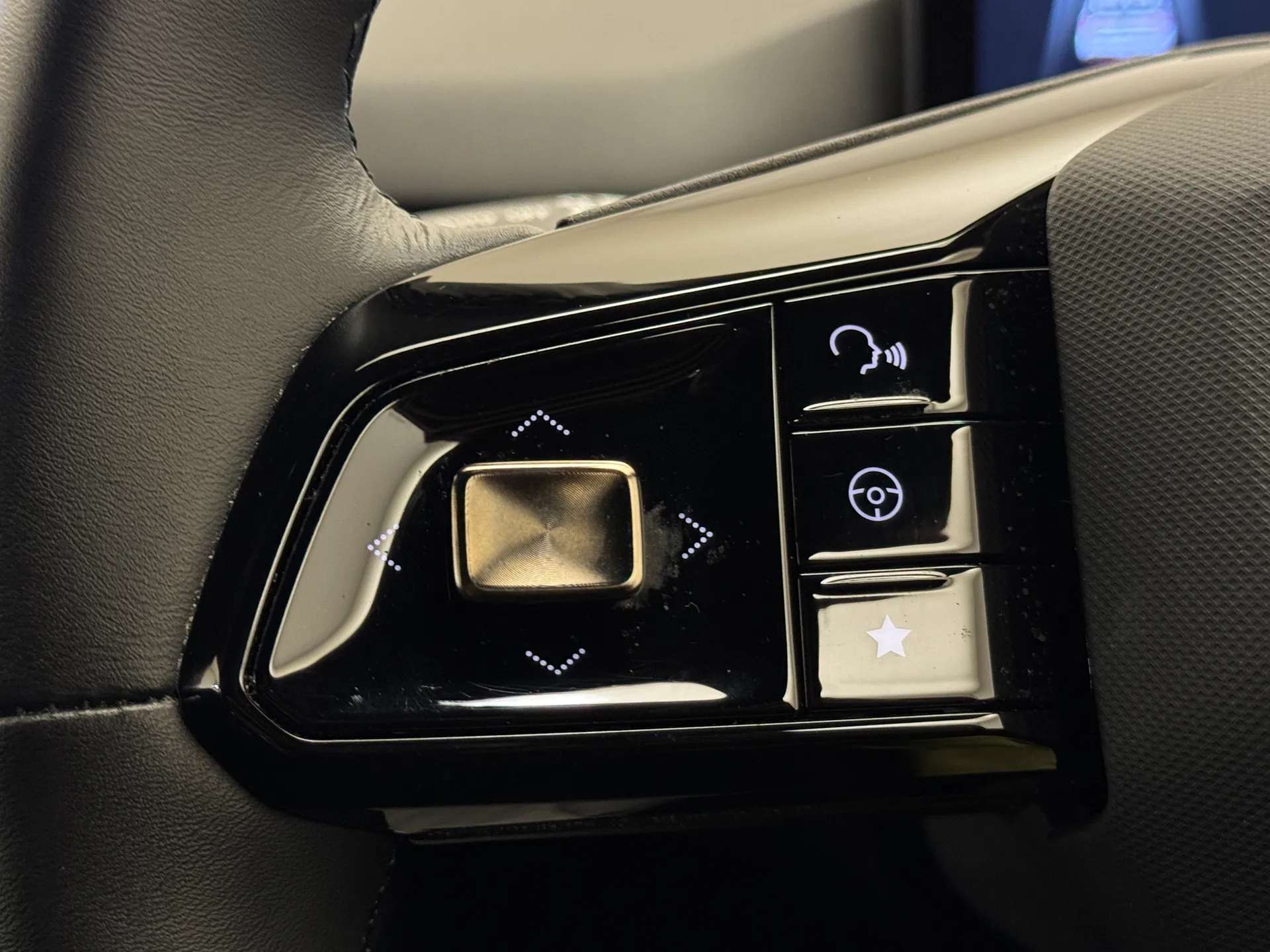 2023 MG MOTOR UK MG4 2023 MG MOTOR UK MG4