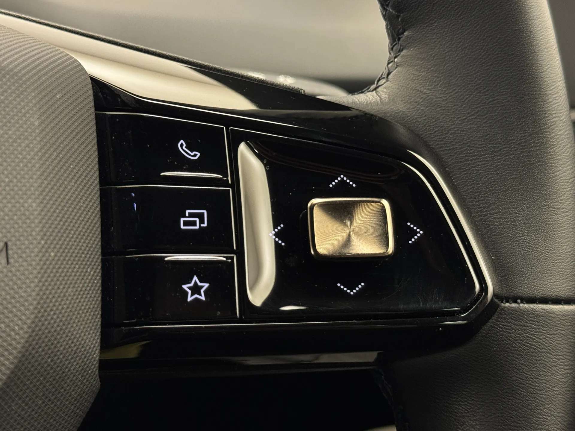 2023 MG MOTOR UK MG4 2023 MG MOTOR UK MG4