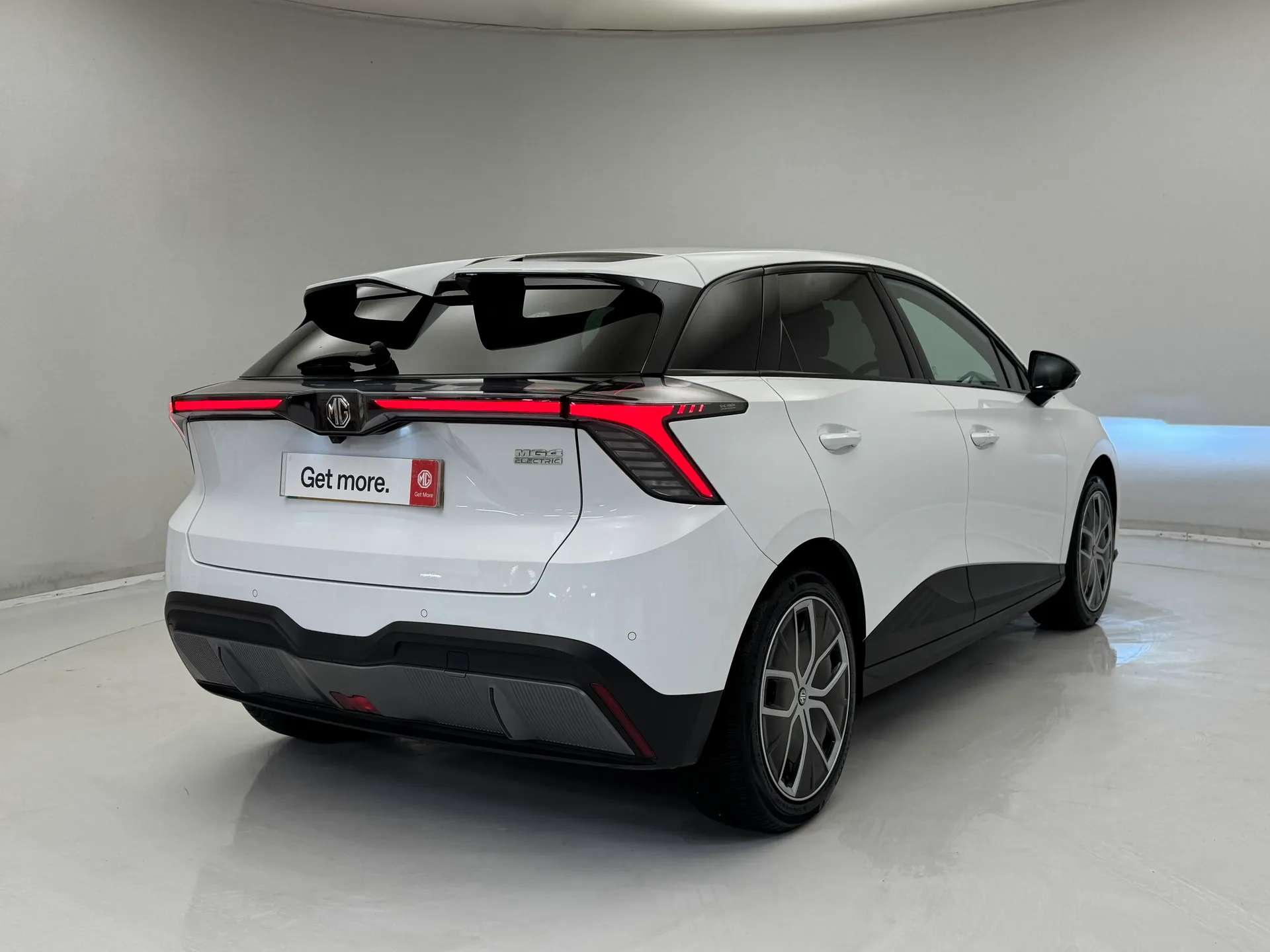 A 2024 MG MG4 150kW Trophy EV Long Range 64kWh 5dr Auto ð TROPHY SPEC ð A 2024 MG MG4 150kW Trophy EV Long Range 64kWh 5dr Auto ð TROPHY SPEC ð