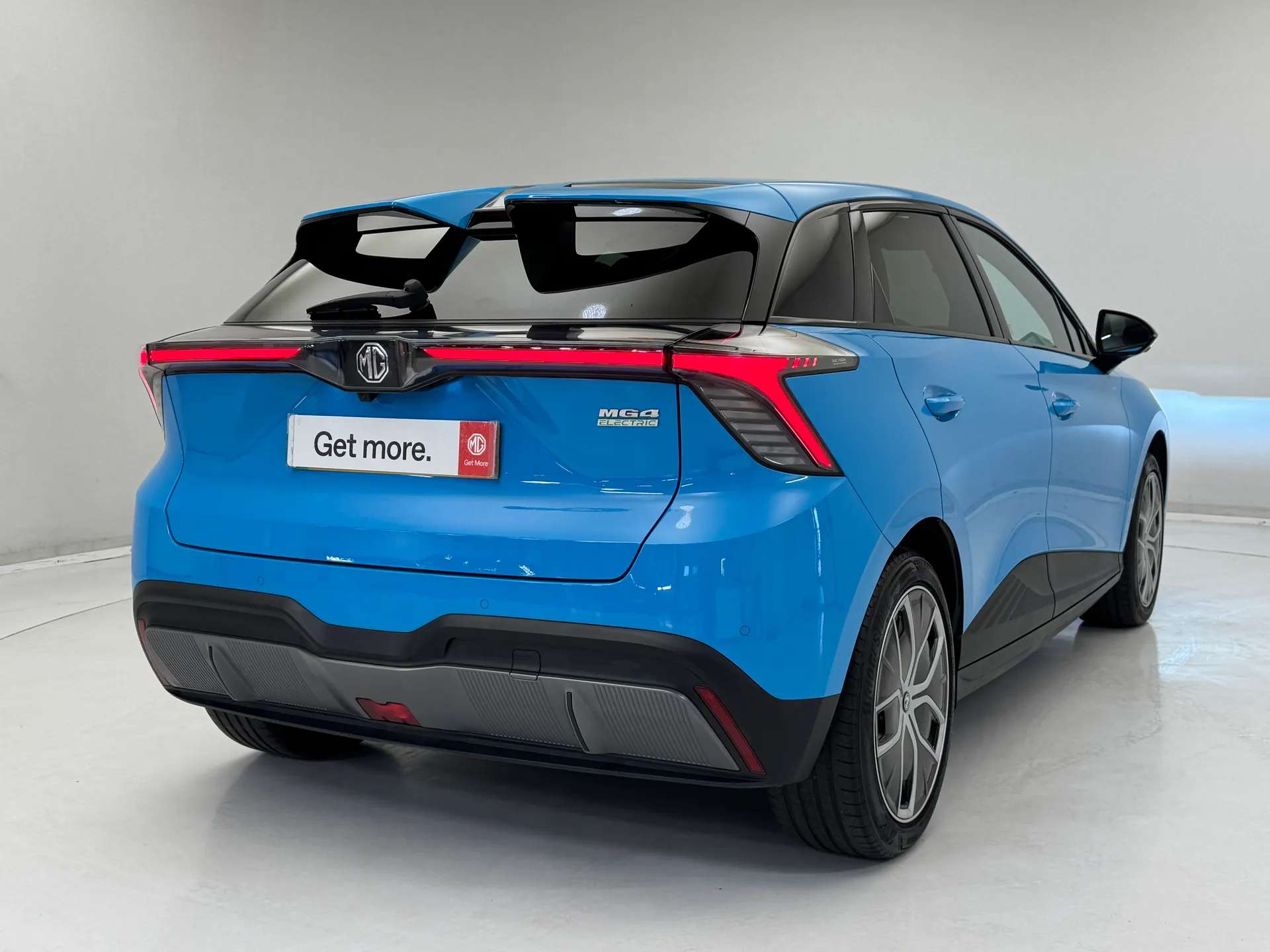 A 2024 MG MG4 150kW Trophy EV Long Range 64kWh 5dr Auto ð TROPHY EV LONG RANGEð A 2024 MG MG4 150kW Trophy EV Long Range 64kWh 5dr Auto ð TROPHY EV LONG RANGEð