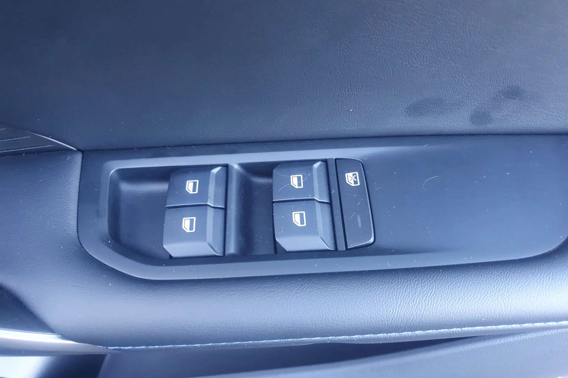 2025 MG MOTOR UK MG4 2025 MG MOTOR UK MG4